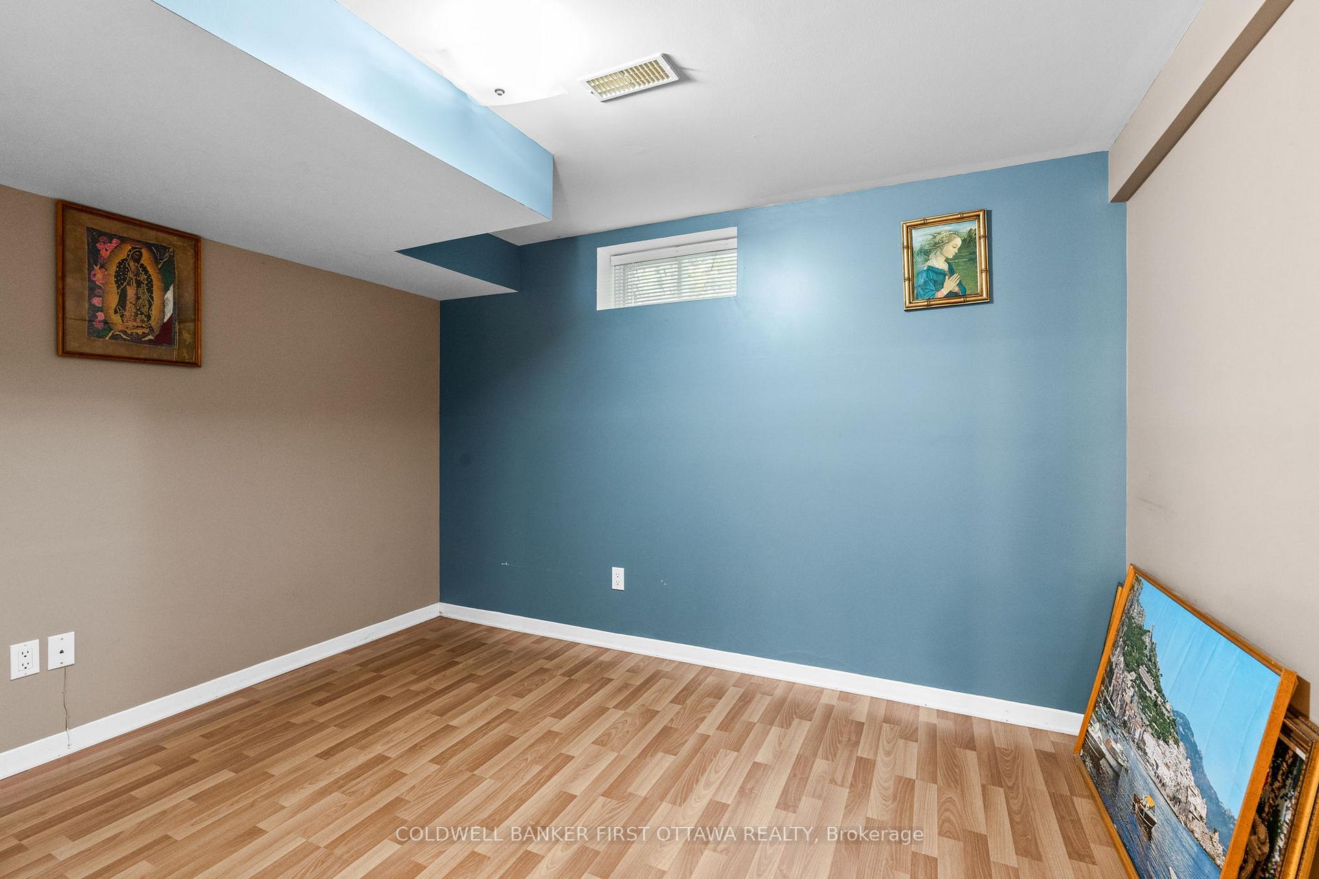 Photo 26 of 63 Meadowlands Drive W, Ottawa, Meadowlands/St. Claire Gardens — HOMEH