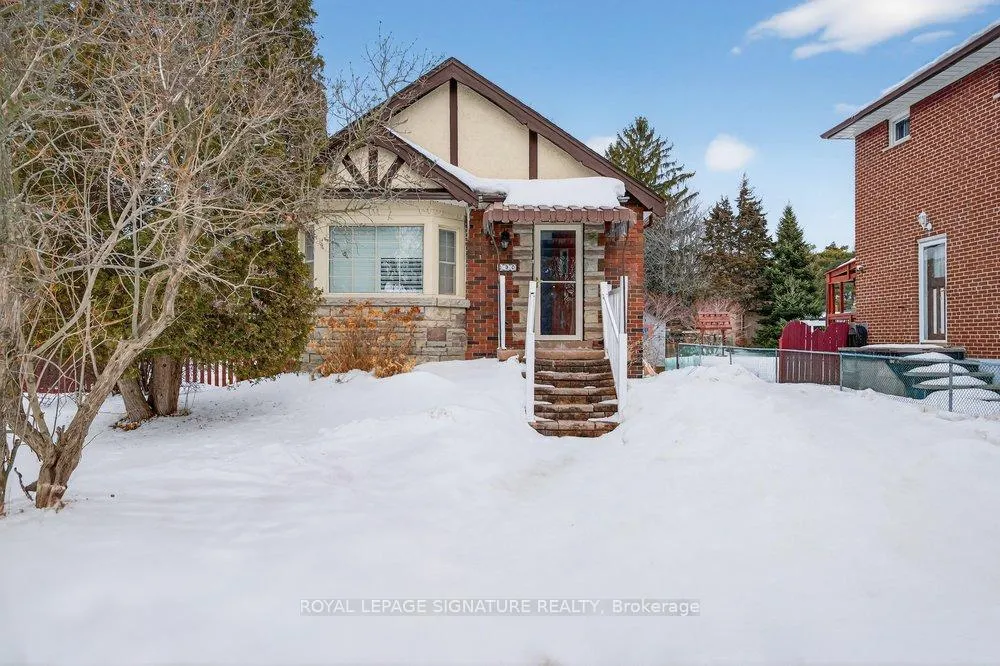 Front of 290 Coronation Drive