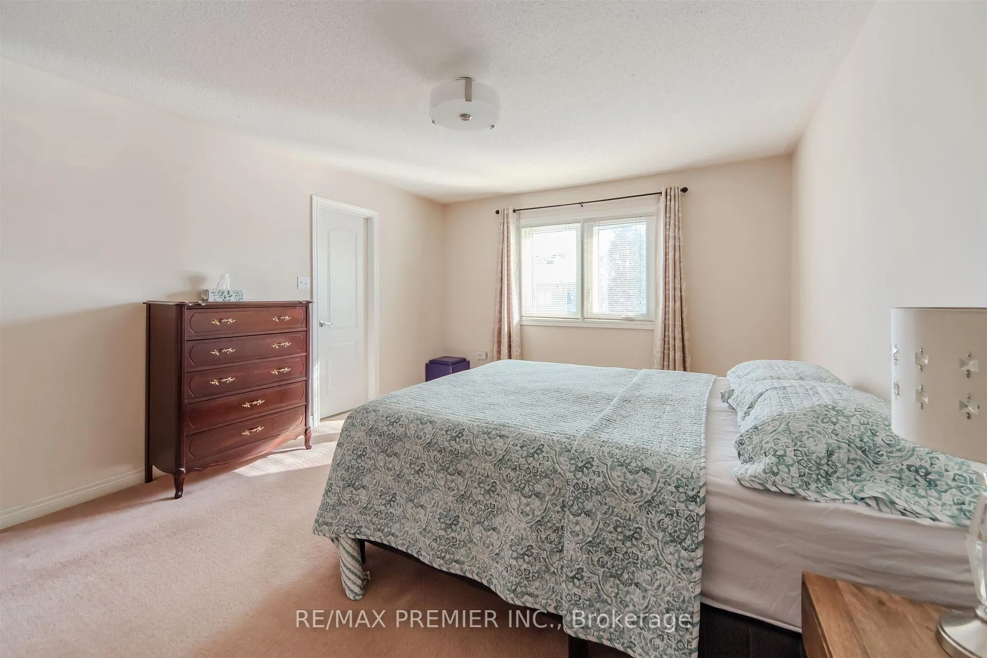 Photo 19 of 17 Villandry Crescent, Vaughan, Maple — HOMEH