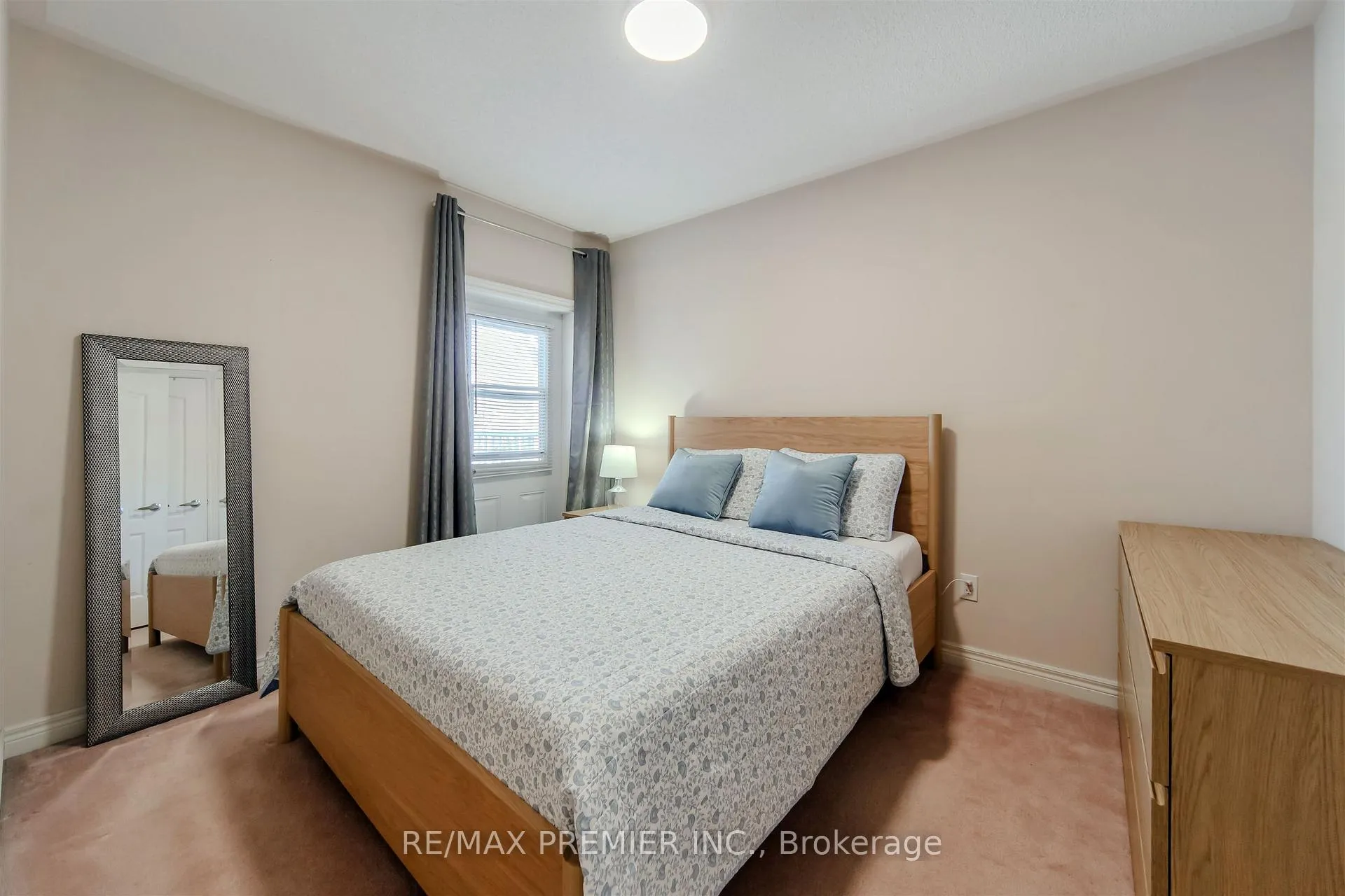 Photo 24 of 17 Villandry Crescent, Vaughan, Maple — HOMEH