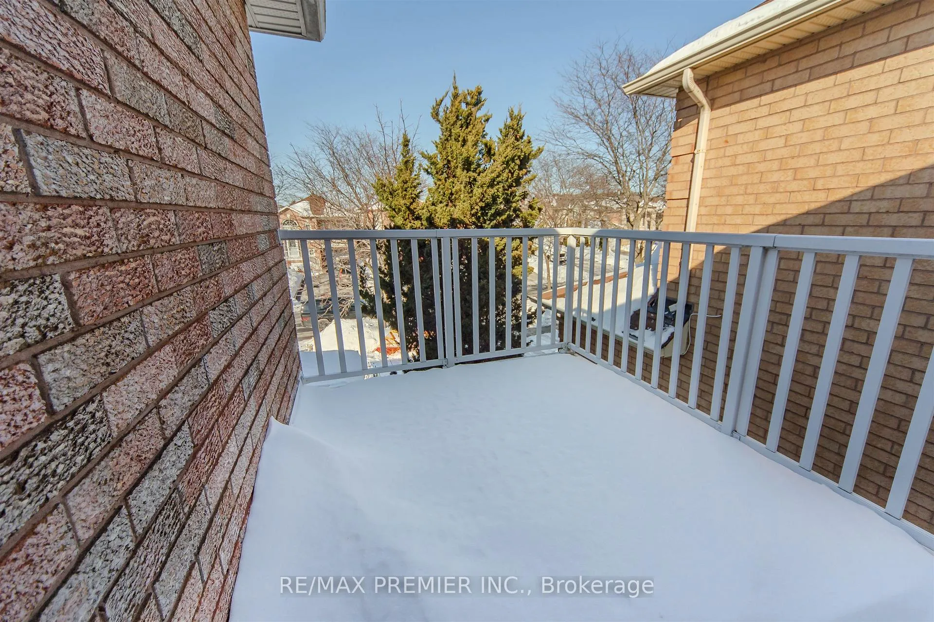 Photo 25 of 17 Villandry Crescent, Vaughan, Maple — HOMEH
