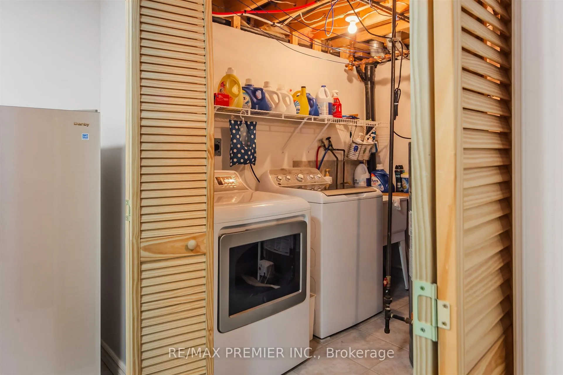 Photo 31 of 17 Villandry Crescent, Vaughan, Maple — HOMEH