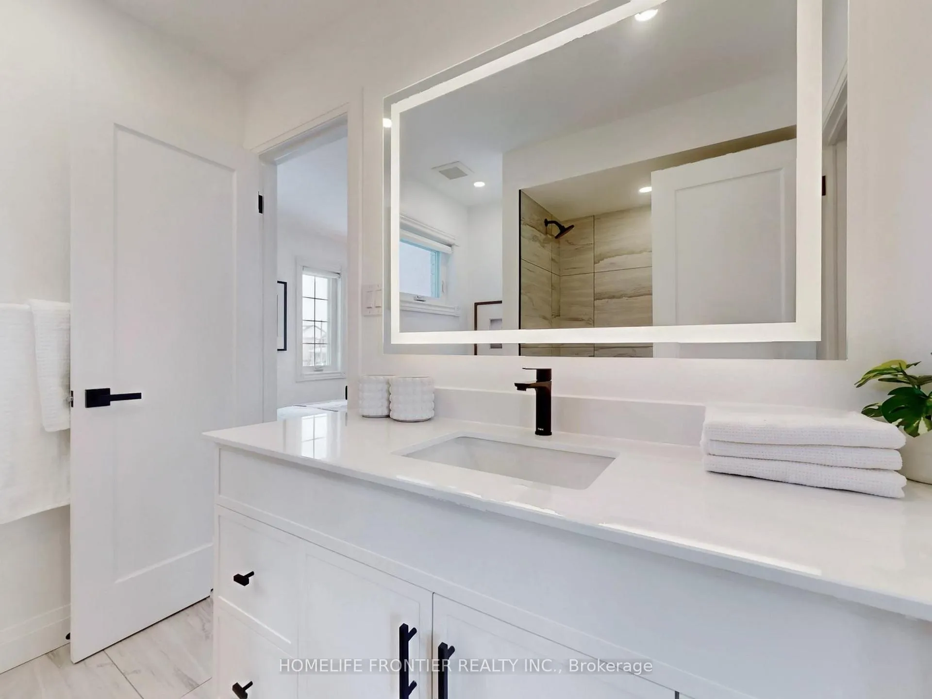 Photo 29 of 73 Billingham Heights, Aurora, Bayview Wellington — HOMEH