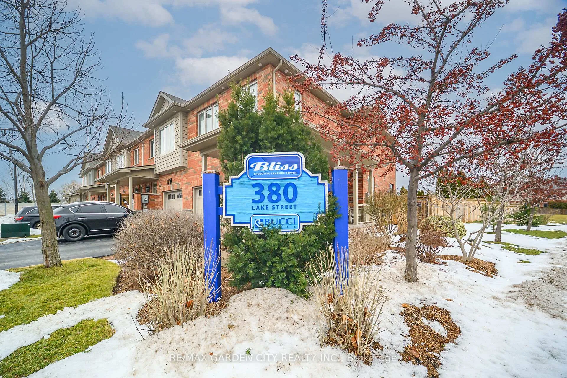 Photo 2 of Unit 45, 380 Lake Street, Grimsby, Grimsby Beach — HOMEH