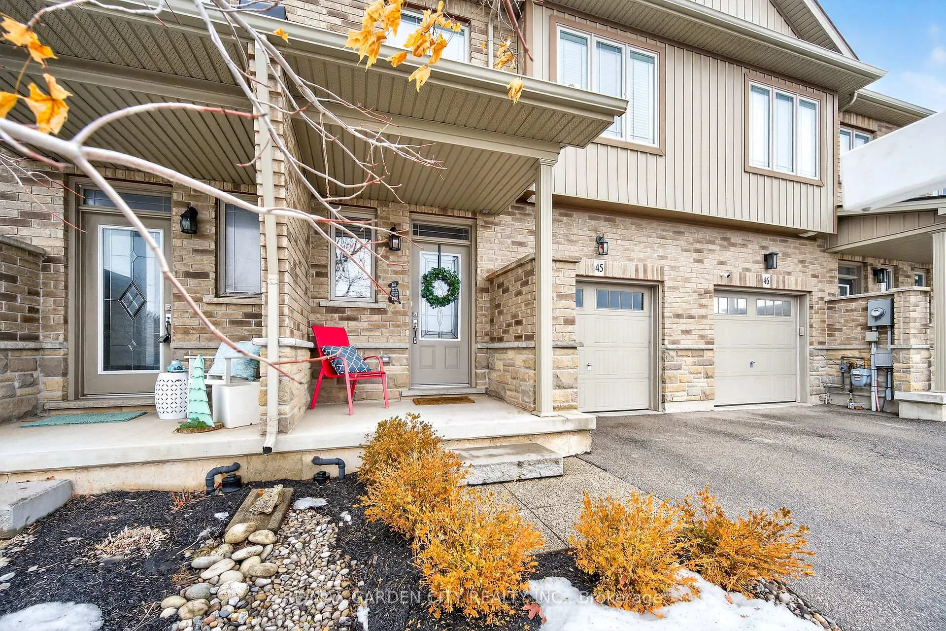 Photo 4 of Unit 45, 380 Lake Street, Grimsby, Grimsby Beach — HOMEH