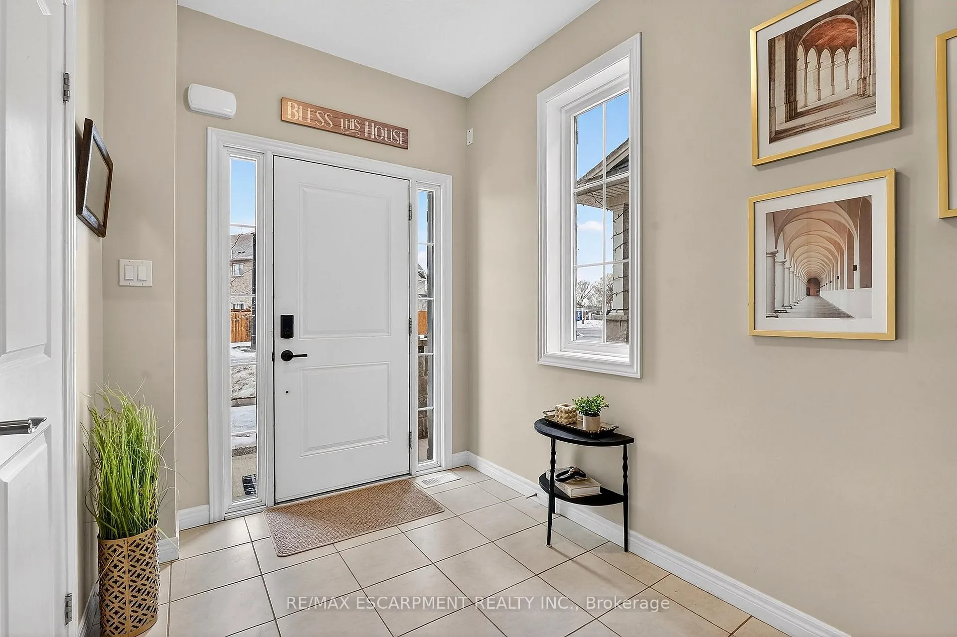Photo 17 of 101 Dennis Drive, West Lincoln, Smithville — HOMEH