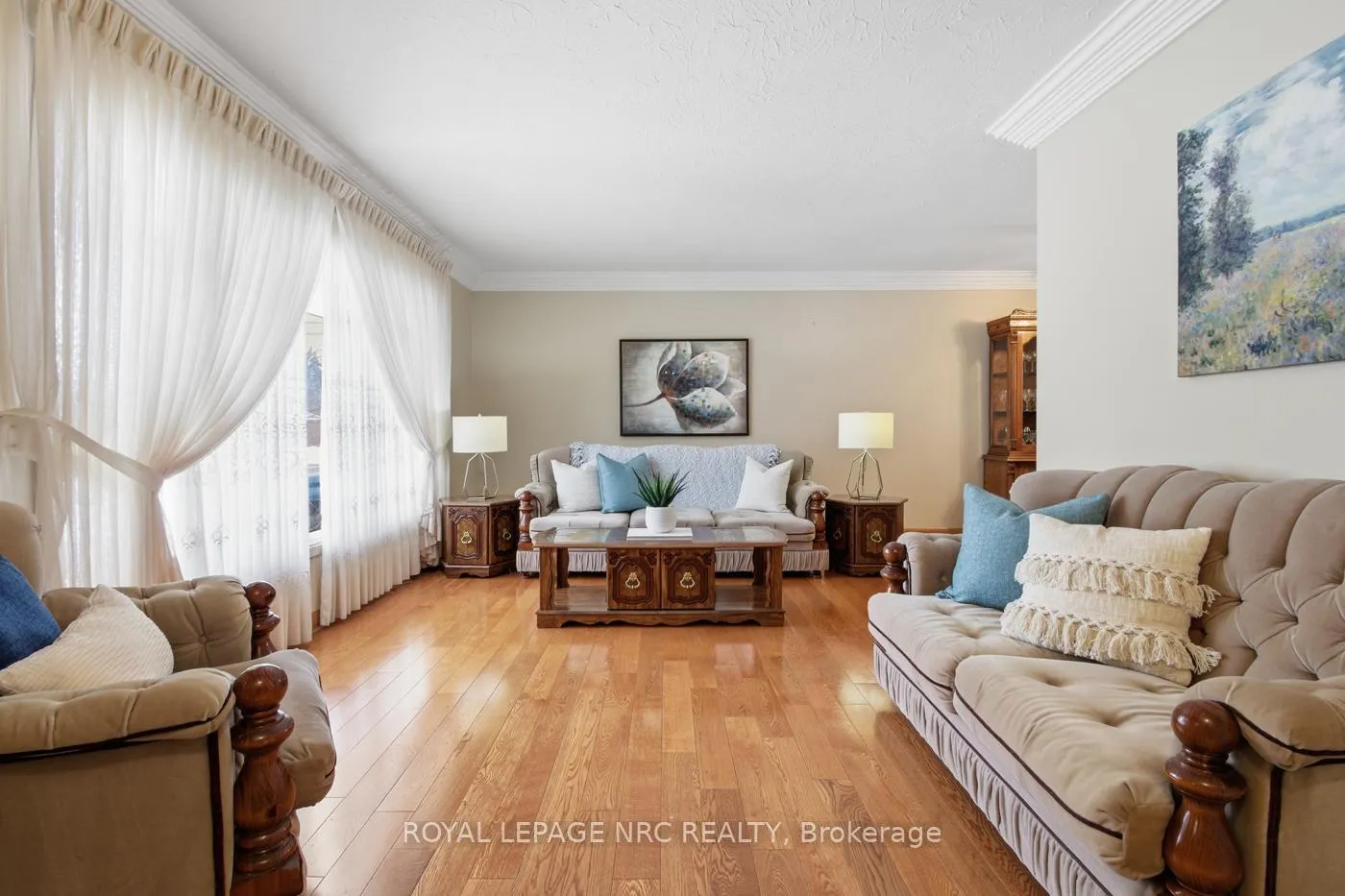 Photo 3 of 149 Afton Avenue, Welland, Lincoln/Crowland — HOMEH