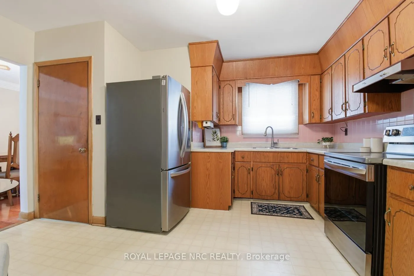 Photo 7 of 149 Afton Avenue, Welland, Lincoln/Crowland — HOMEH