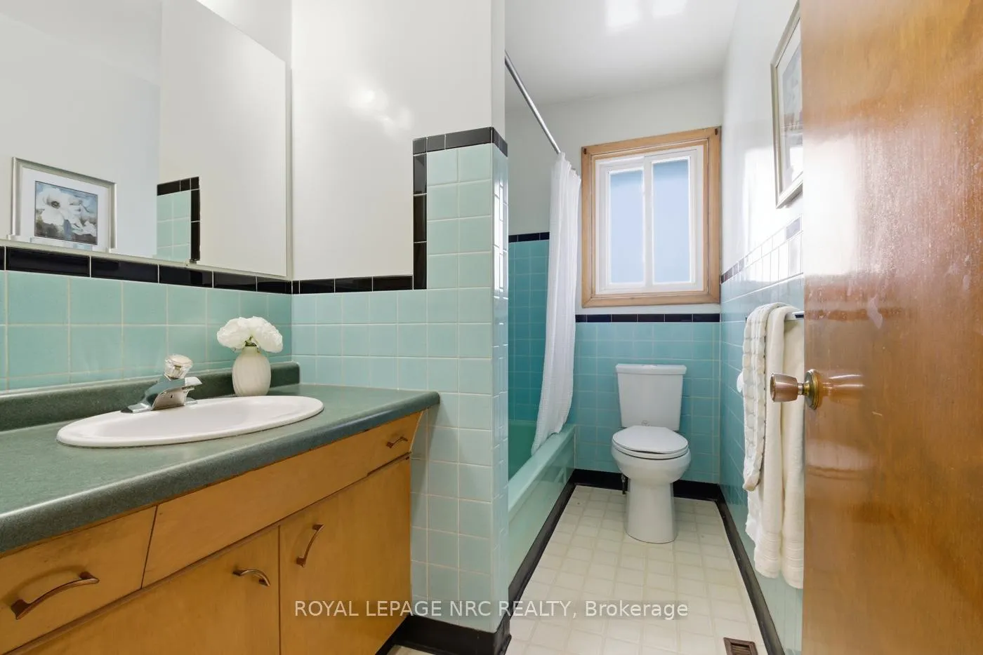 Photo 16 of 149 Afton Avenue, Welland, Lincoln/Crowland — HOMEH