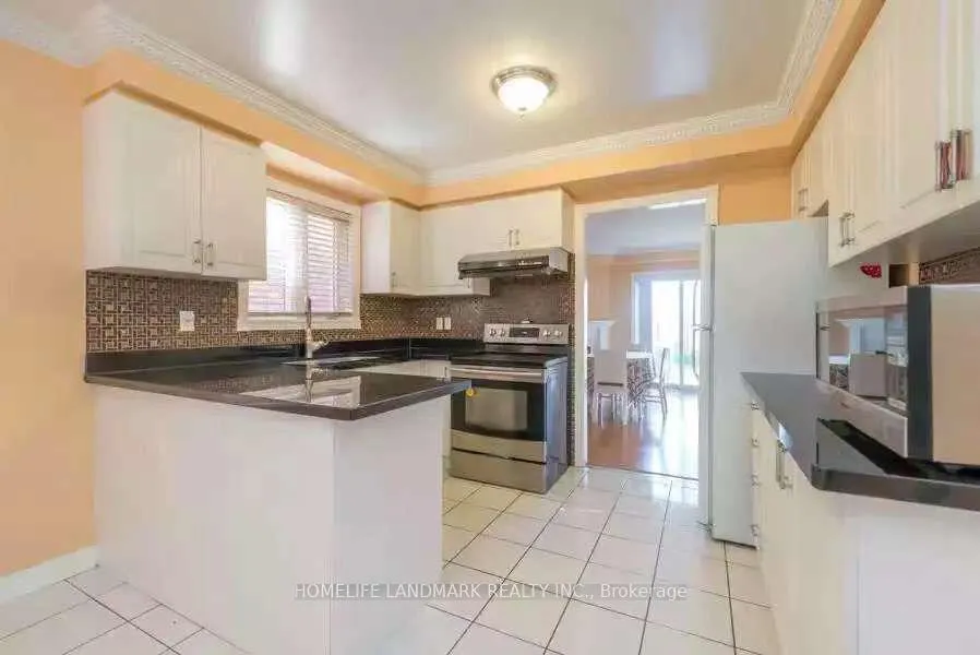 Photo 2 of 22 Angela Court, Markham, Middlefield — HOMEH