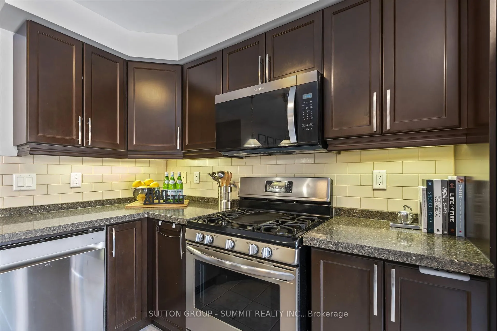 Photo 18 of 659 Gervais Terrace, Milton, Coates — HOMEH