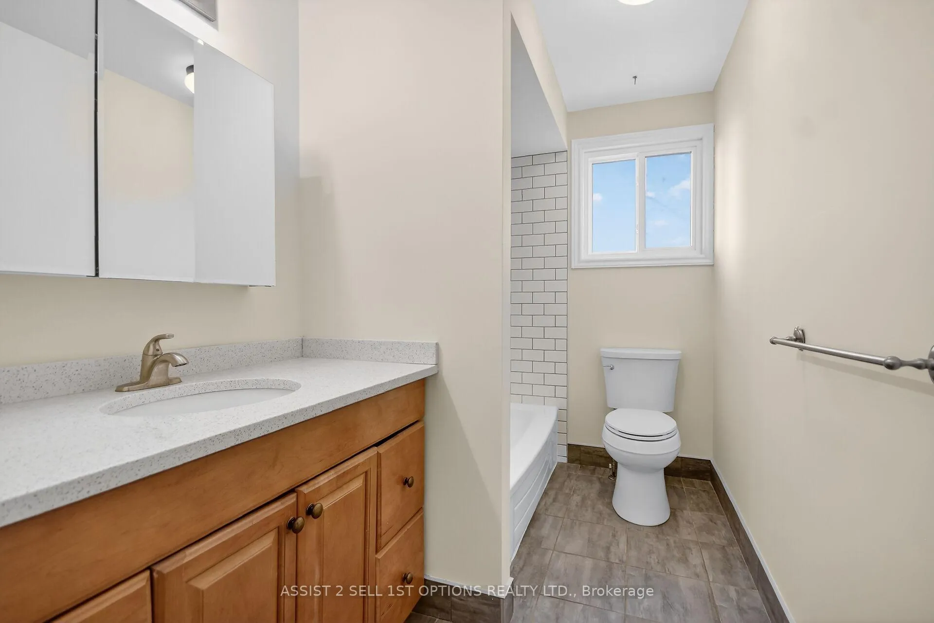 Photo 19 of 3 Benlea Drive, Ottawa, Tanglewood — HOMEH