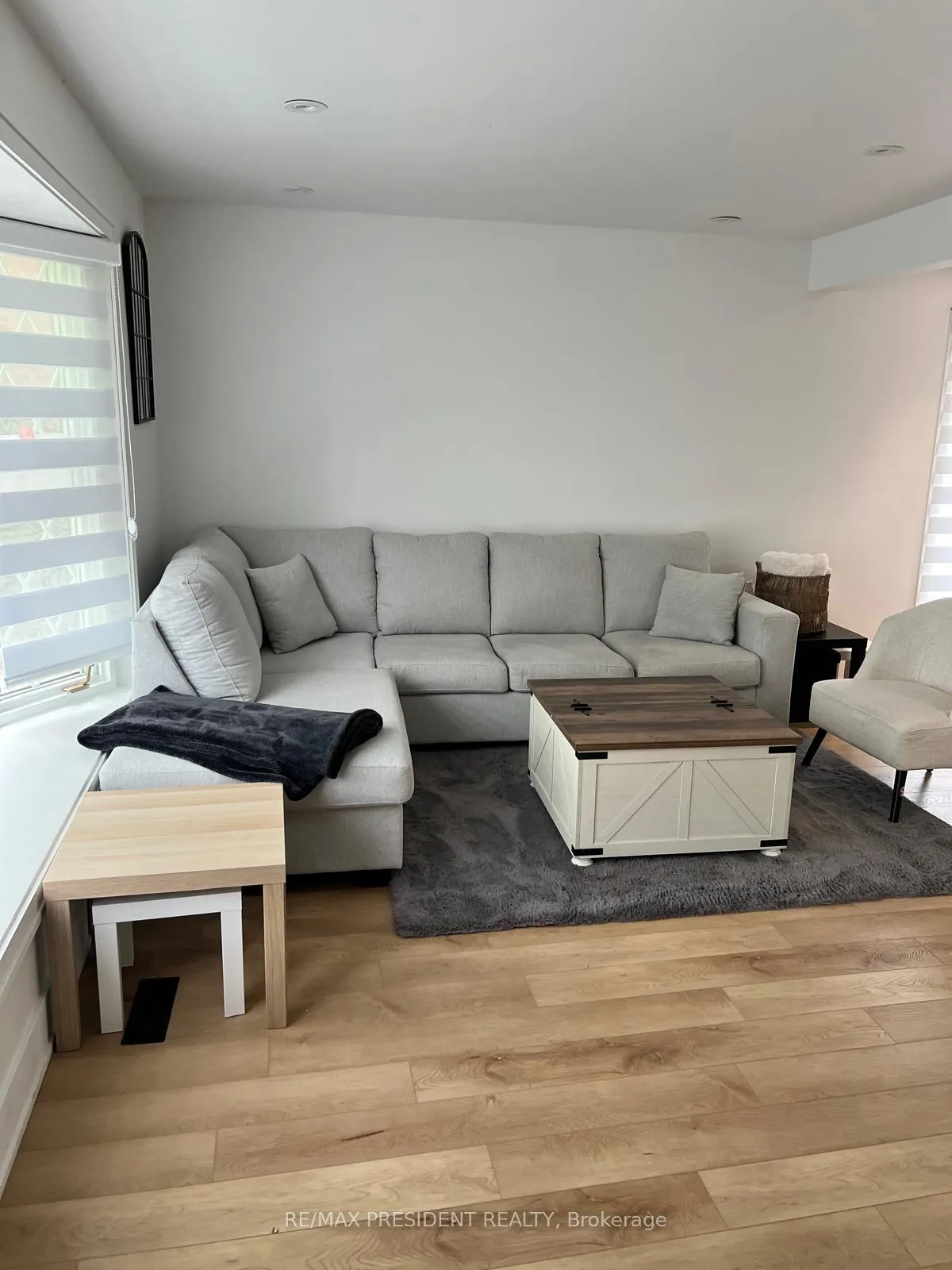 Photo 4 of Unit 1, 27 Drayton Crescent, Brampton, Southgate — HOMEH