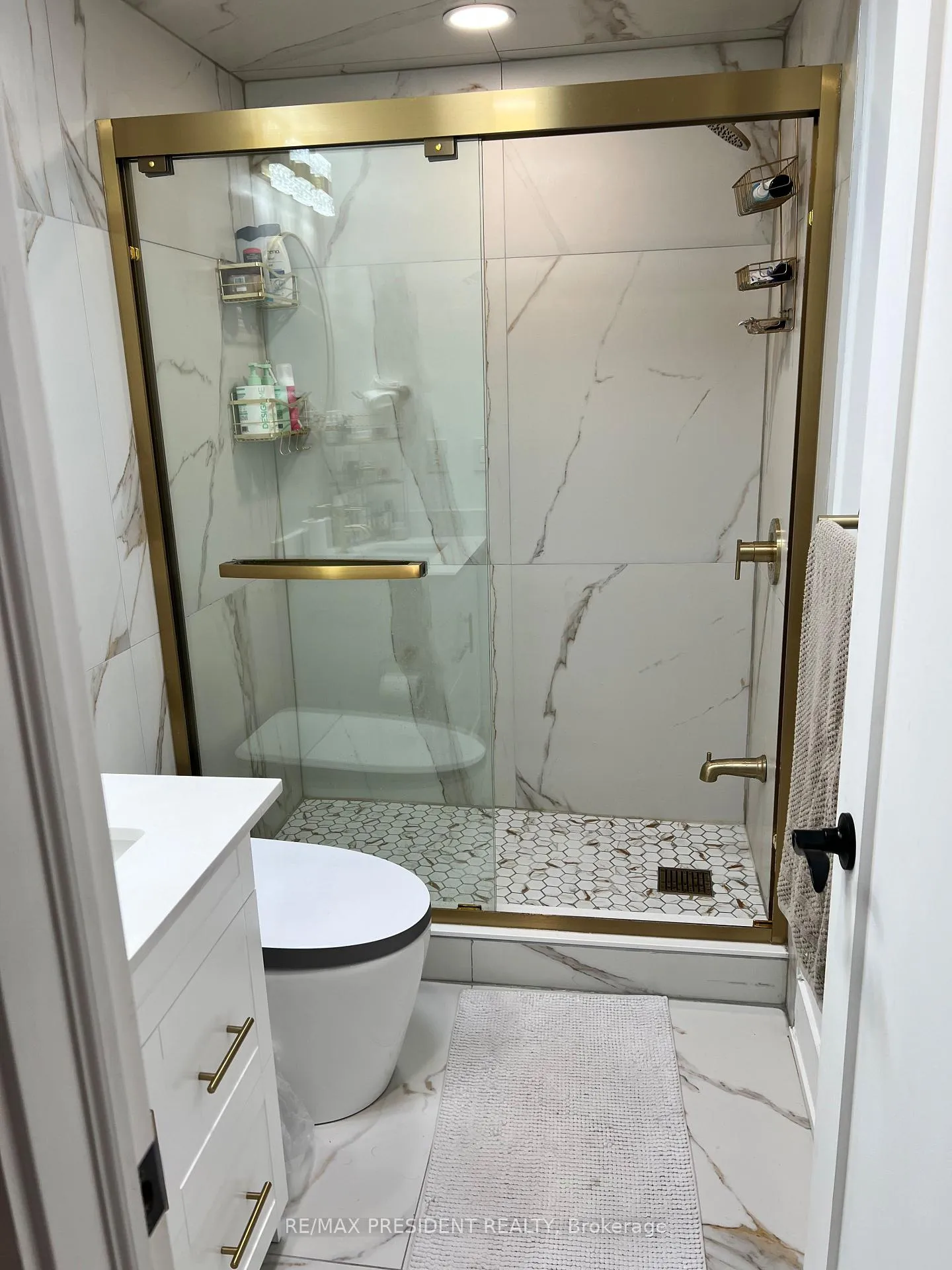 Photo 10 of Unit 1, 27 Drayton Crescent, Brampton, Southgate — HOMEH