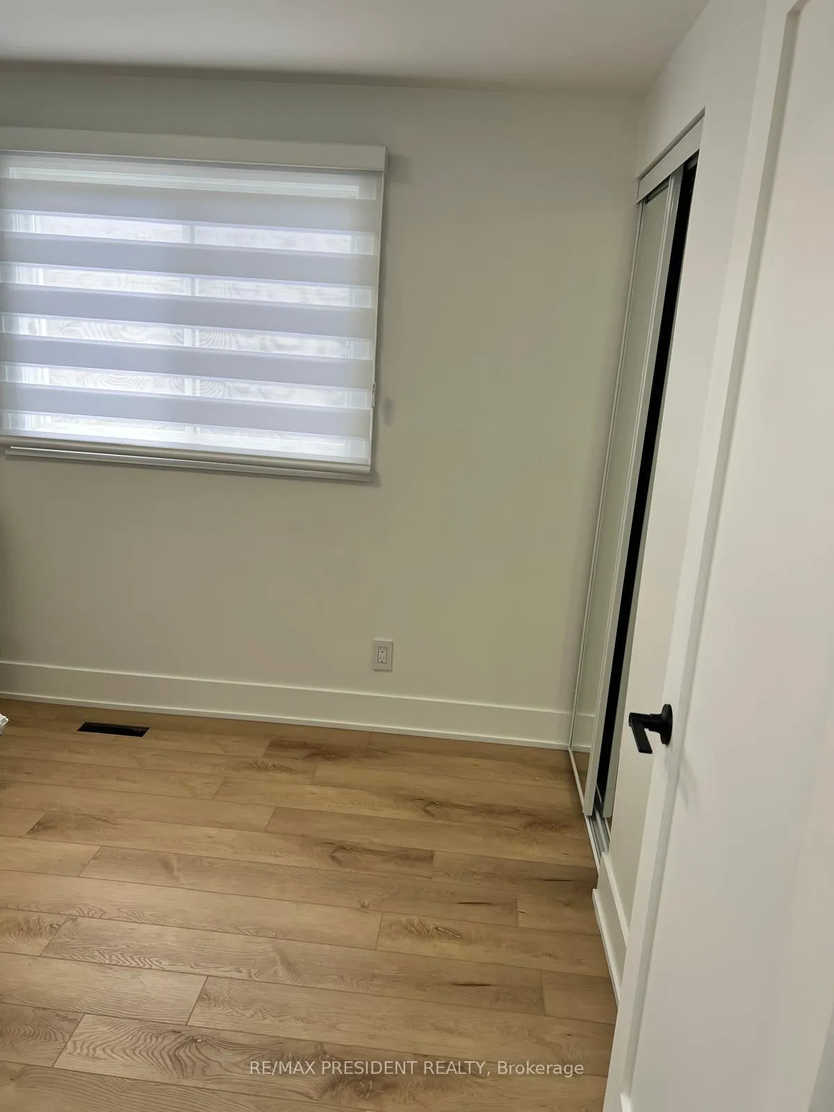 Photo 11 of Unit 1, 27 Drayton Crescent, Brampton, Southgate — HOMEH