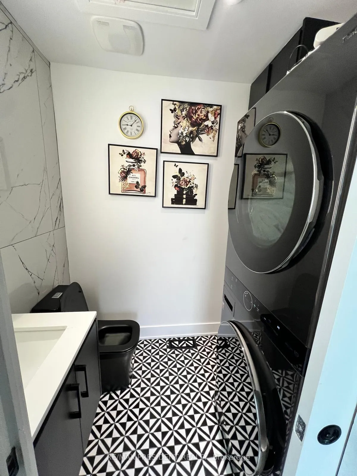Photo 20 of Unit 1, 27 Drayton Crescent, Brampton, Southgate — HOMEH