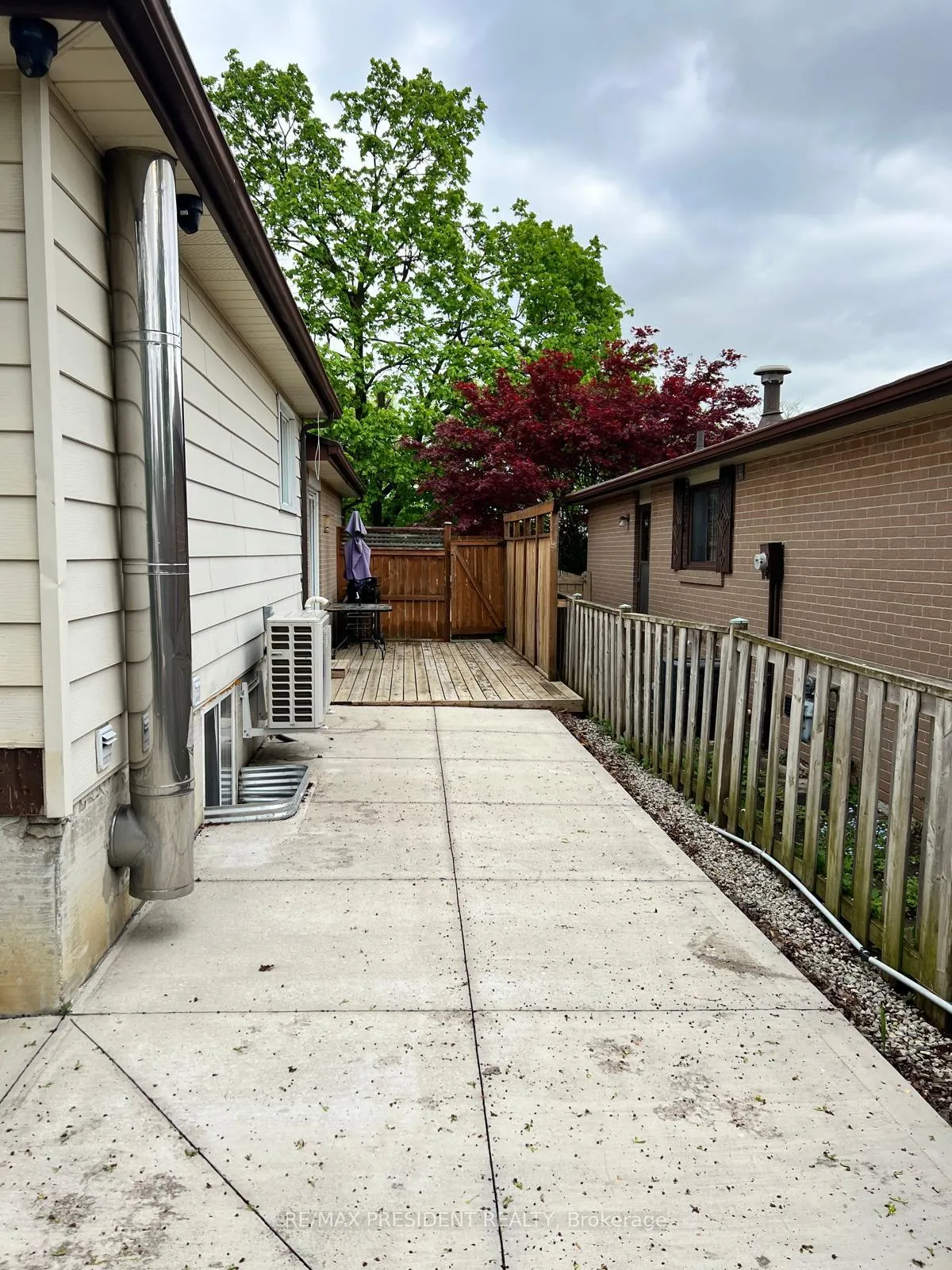 Photo 28 of Unit 1, 27 Drayton Crescent, Brampton, Southgate — HOMEH