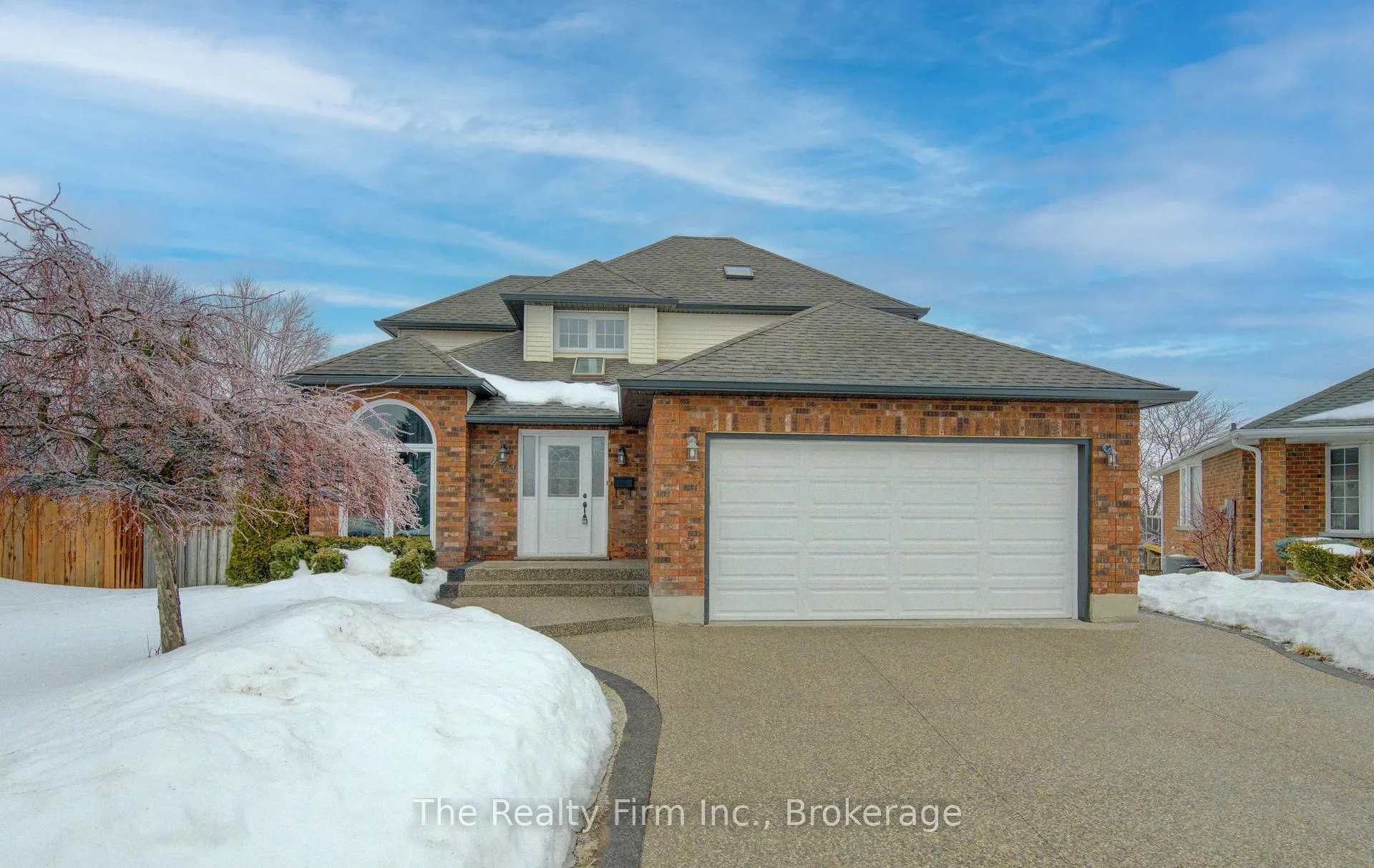Photo 1 of 224 Brembel Court, Kitchener — HOMEH