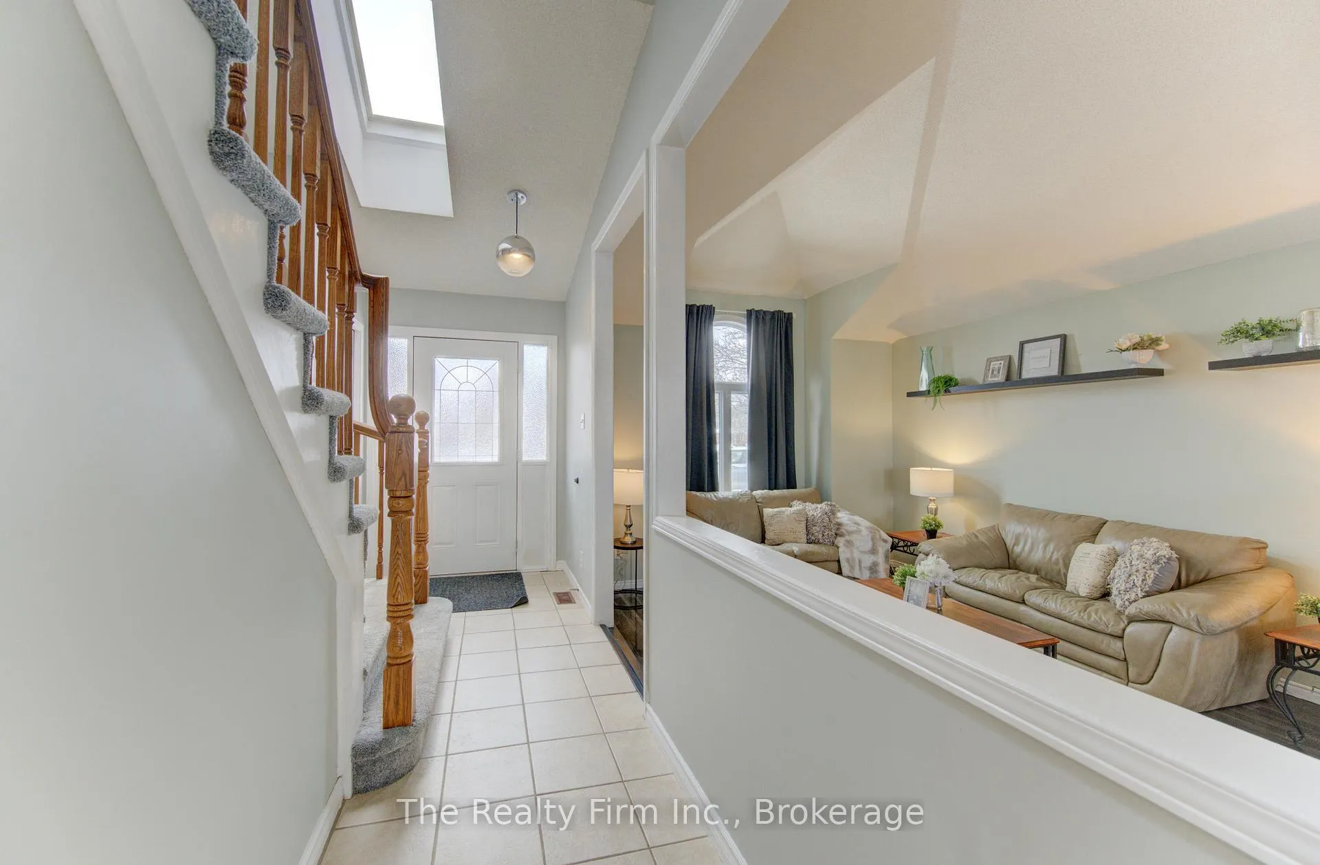 Photo 3 of 224 Brembel Court, Kitchener — HOMEH