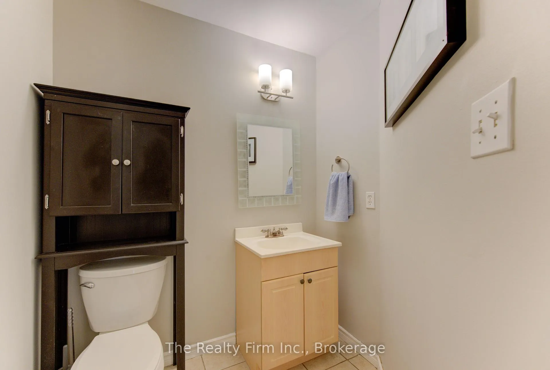 Photo 23 of 224 Brembel Court, Kitchener — HOMEH