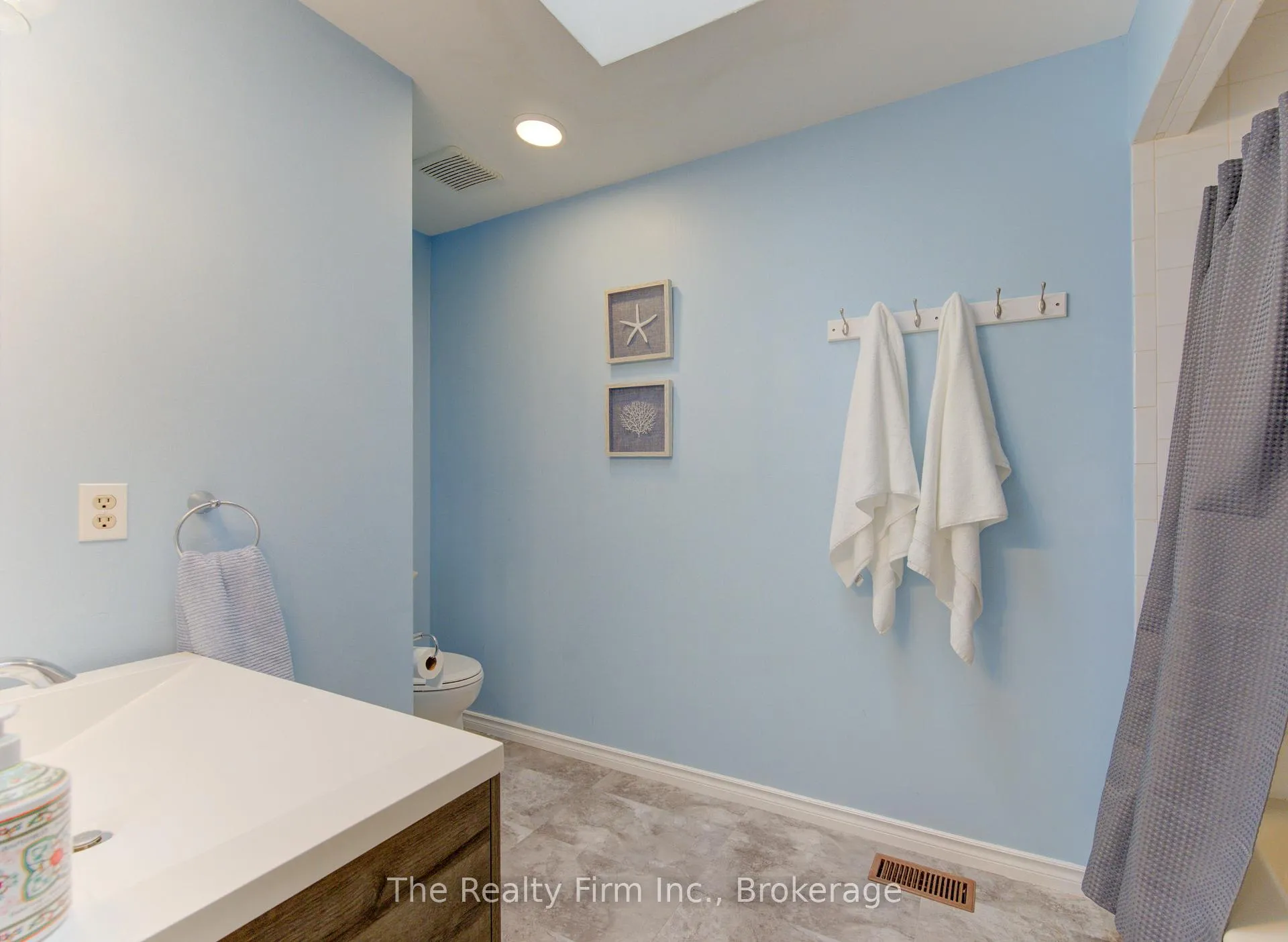 Photo 28 of 224 Brembel Court, Kitchener — HOMEH