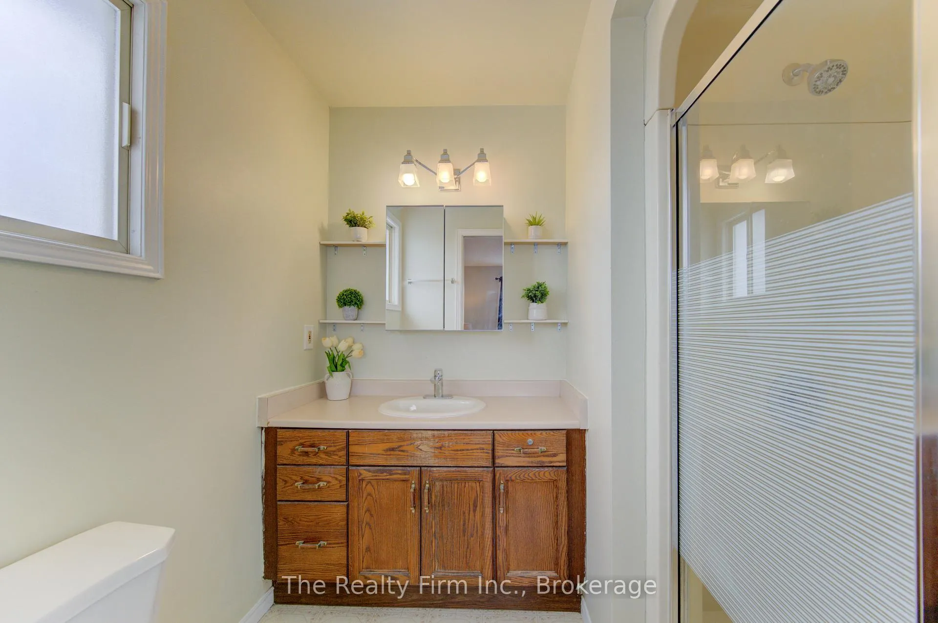 Photo 33 of 224 Brembel Court, Kitchener — HOMEH