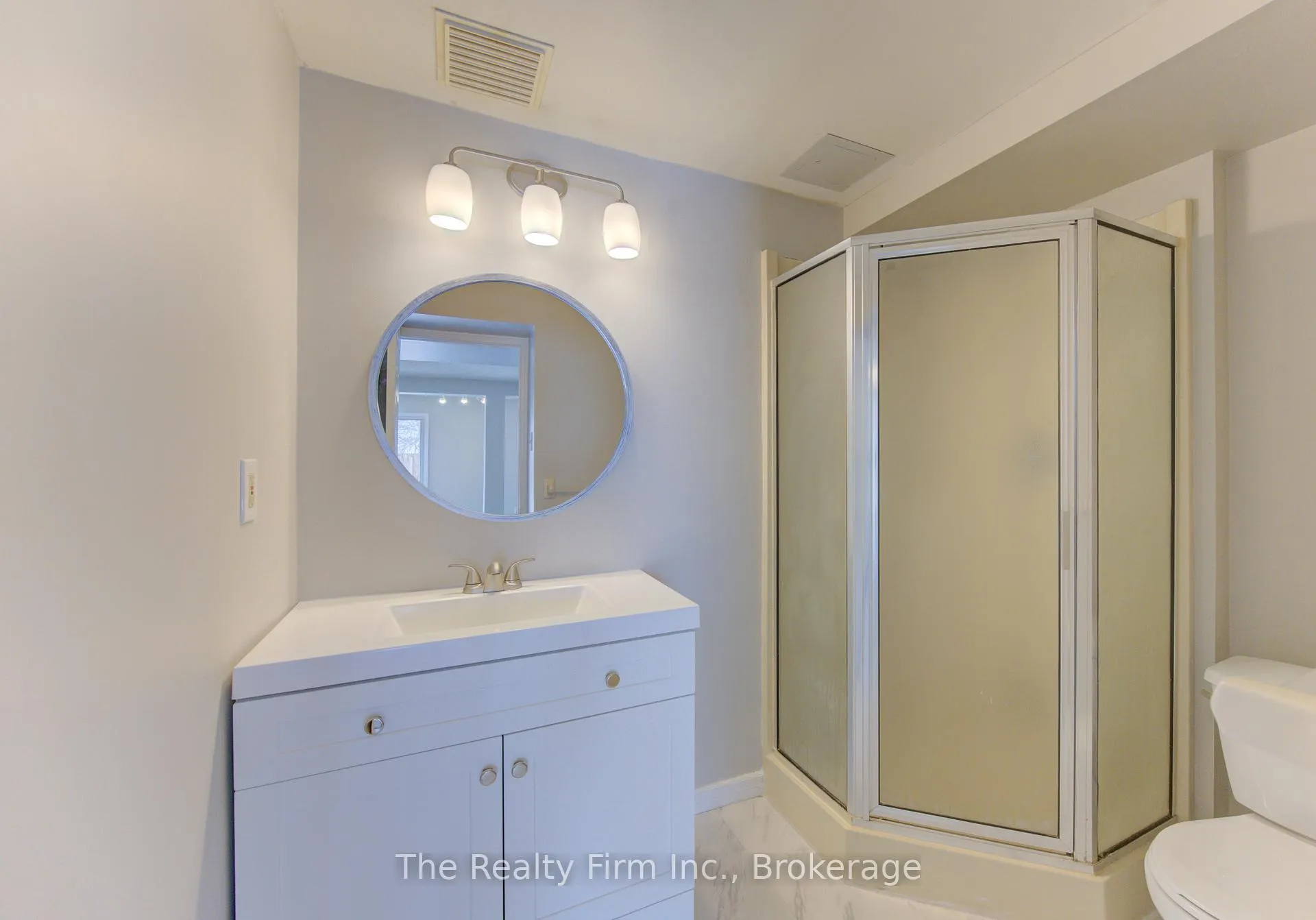 Photo 35 of 224 Brembel Court, Kitchener — HOMEH