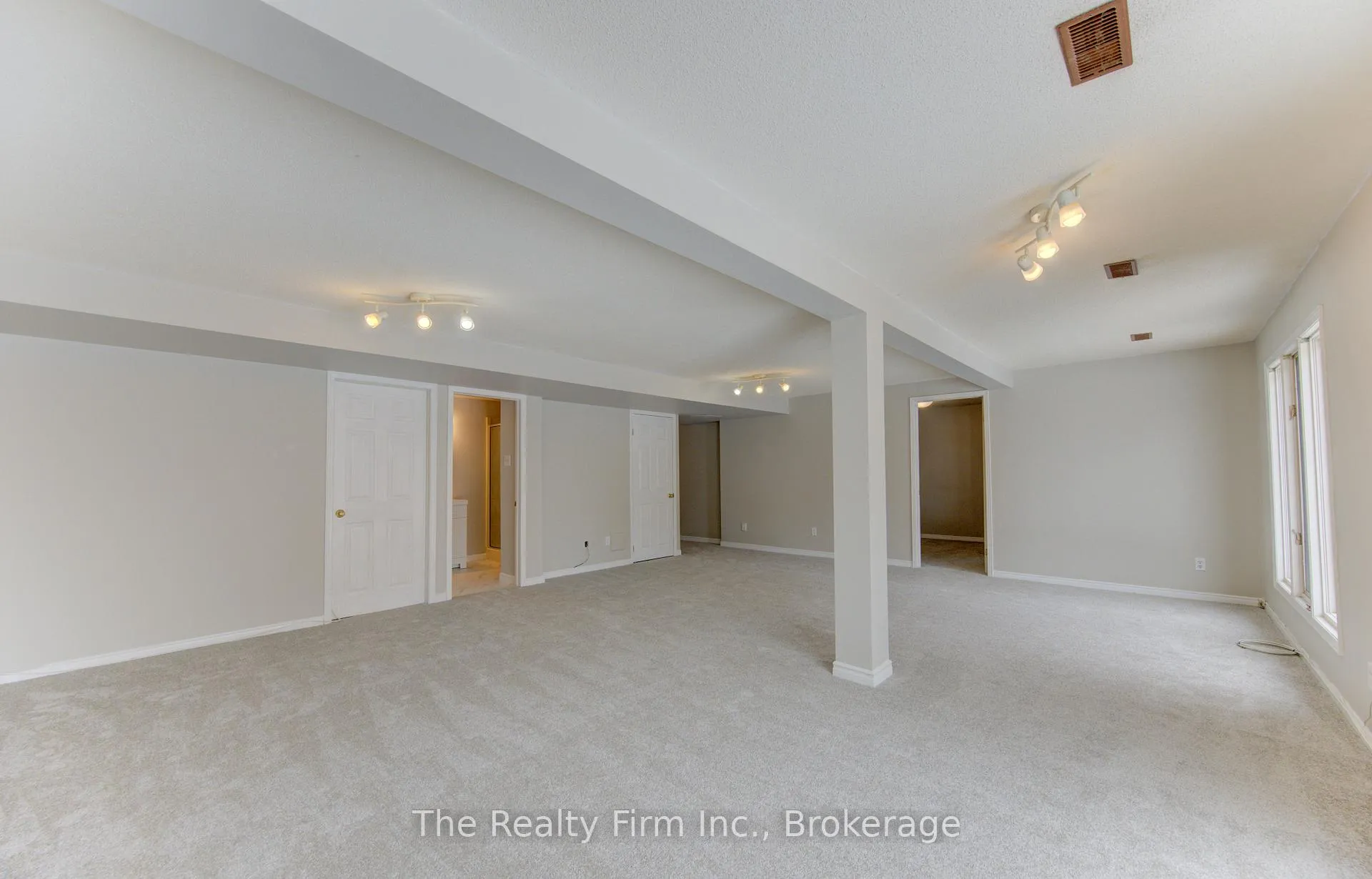 Photo 37 of 224 Brembel Court, Kitchener — HOMEH