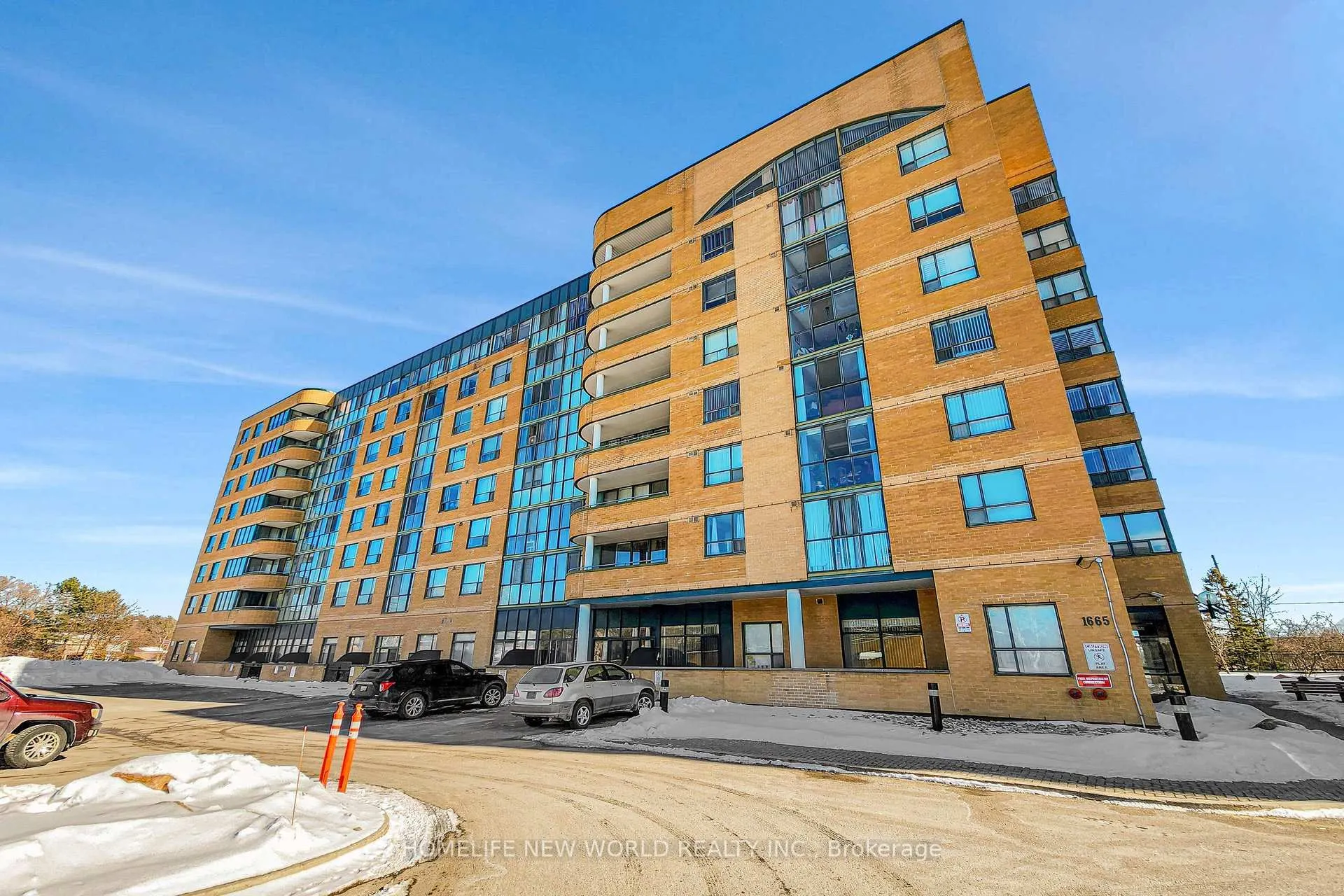 Photo 3 of Unit 712, 1665 Pickering Parkway, Pickering, Village East — HOMEH
