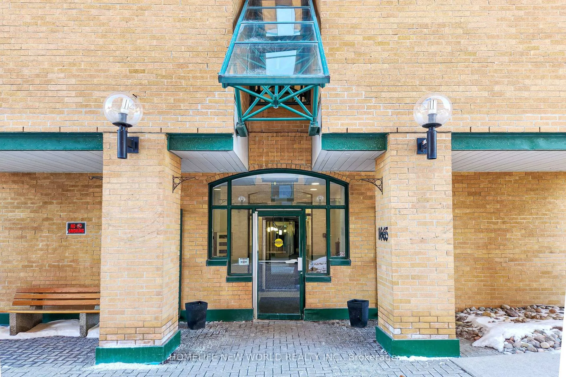Photo 4 of Unit 712, 1665 Pickering Parkway, Pickering, Village East — HOMEH