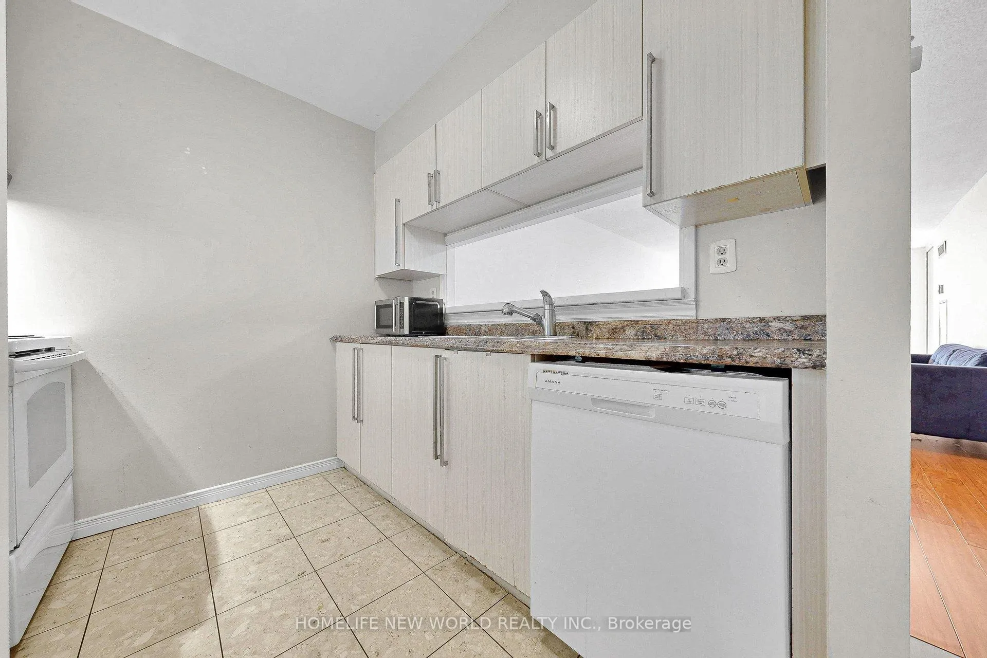 Photo 7 of Unit 712, 1665 Pickering Parkway, Pickering, Village East — HOMEH
