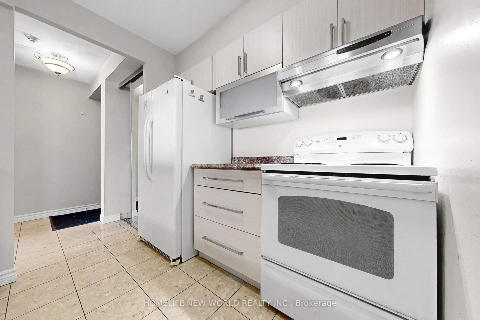 Photo 10 of Unit 712, 1665 Pickering Parkway, Pickering, Village East — HOMEH