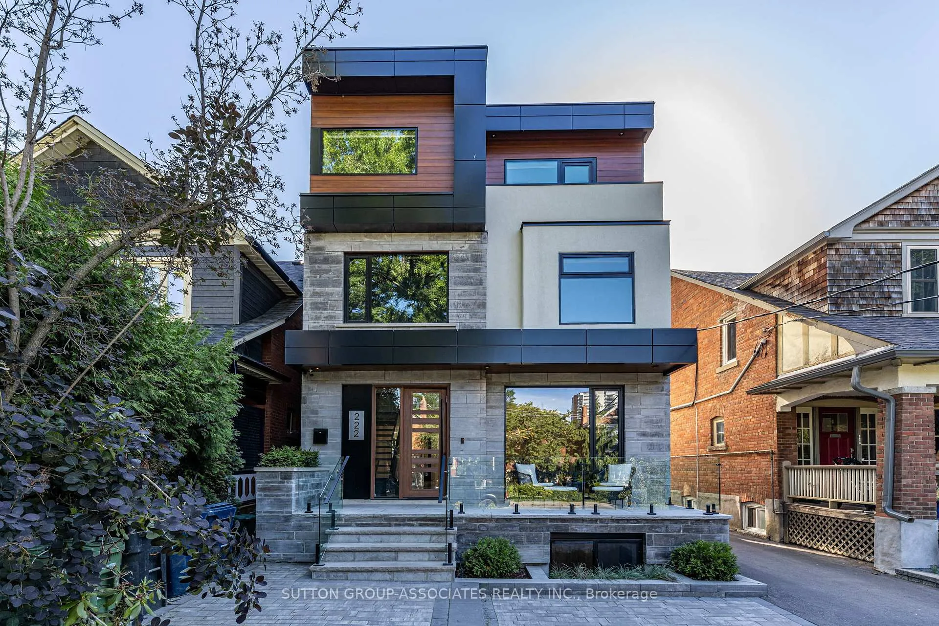Front of Unit Lower, 222 Wychwood Avenue