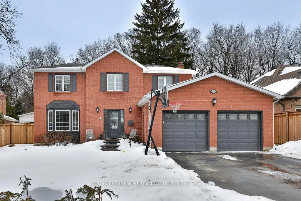Photo 1 of 2016 Headon Forest Drive, Burlington, Headon — HOMEH
