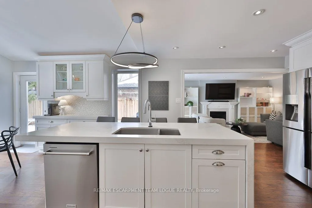 Photo 11 of 2016 Headon Forest Drive, Burlington, Headon — HOMEH