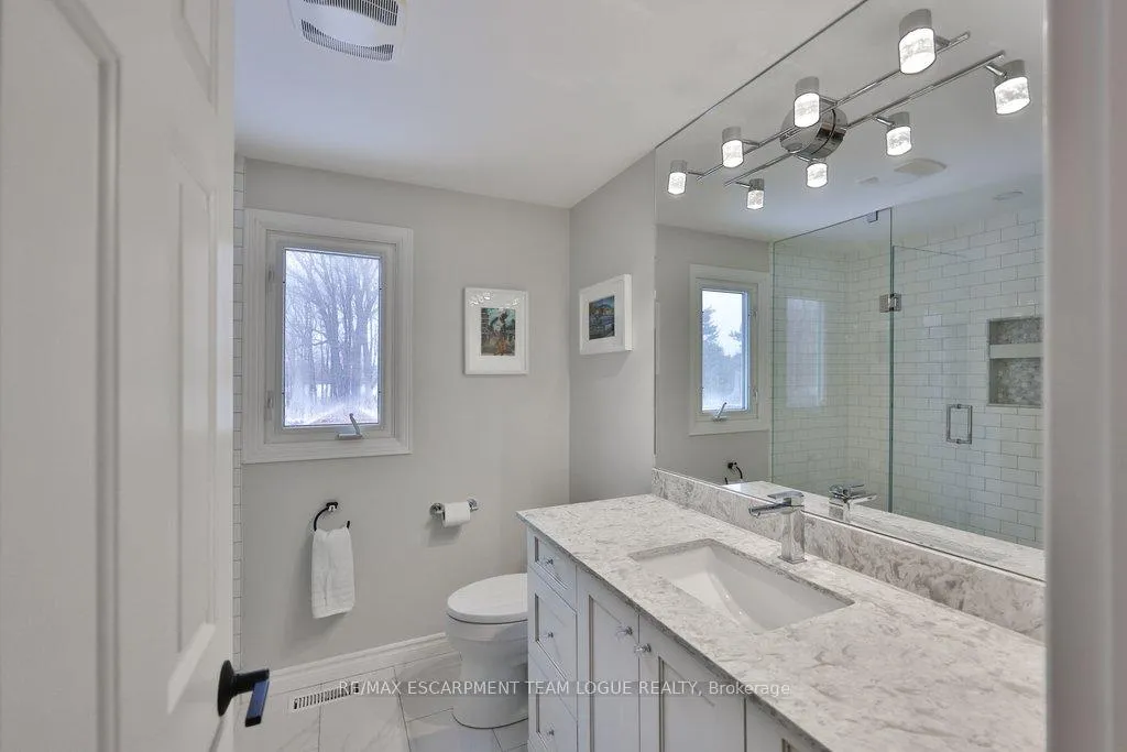 Photo 27 of 2016 Headon Forest Drive, Burlington, Headon — HOMEH