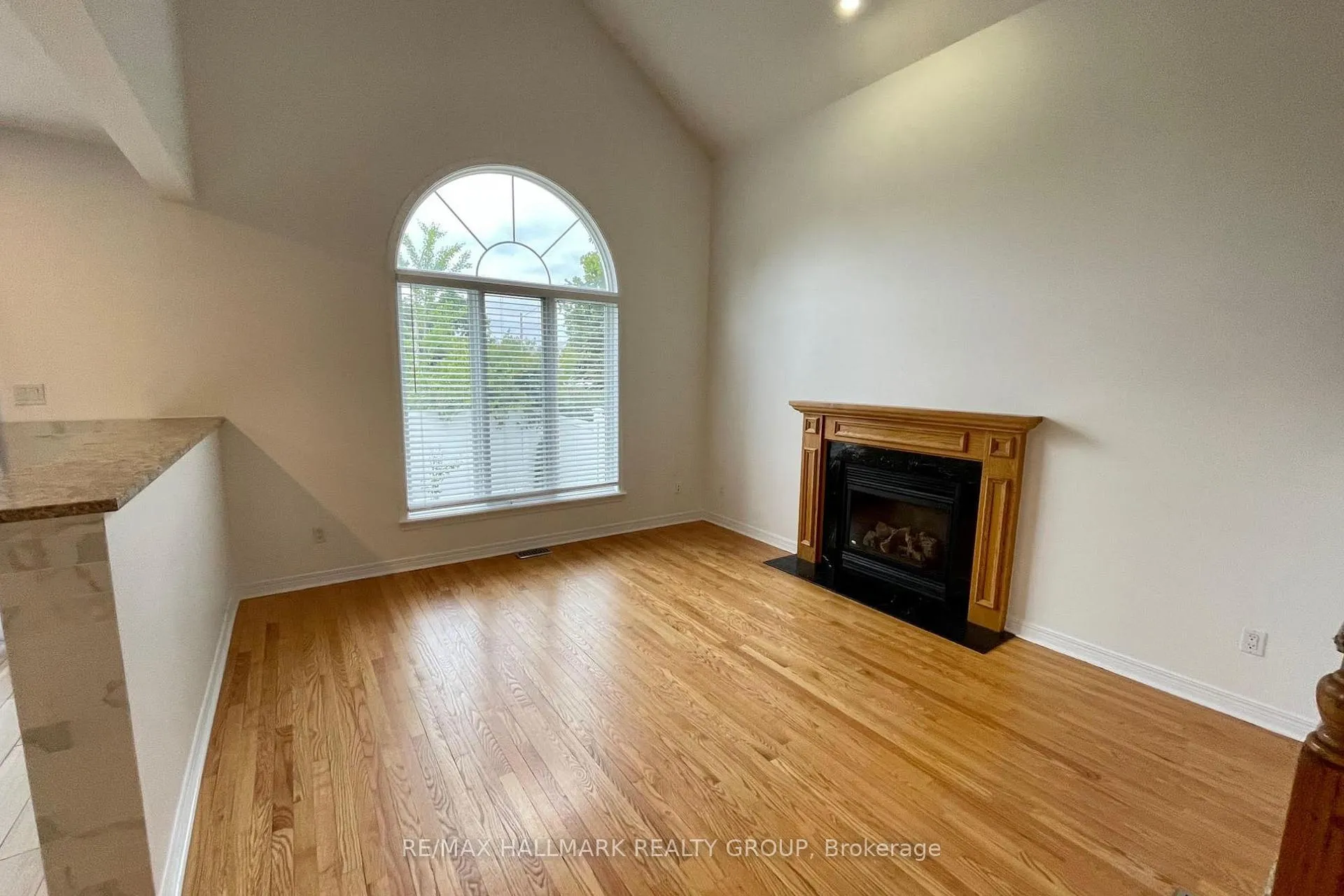 Photo 3 of 45 Rialto Way, Ottawa, Hunt Club Park/Greenboro — HOMEH