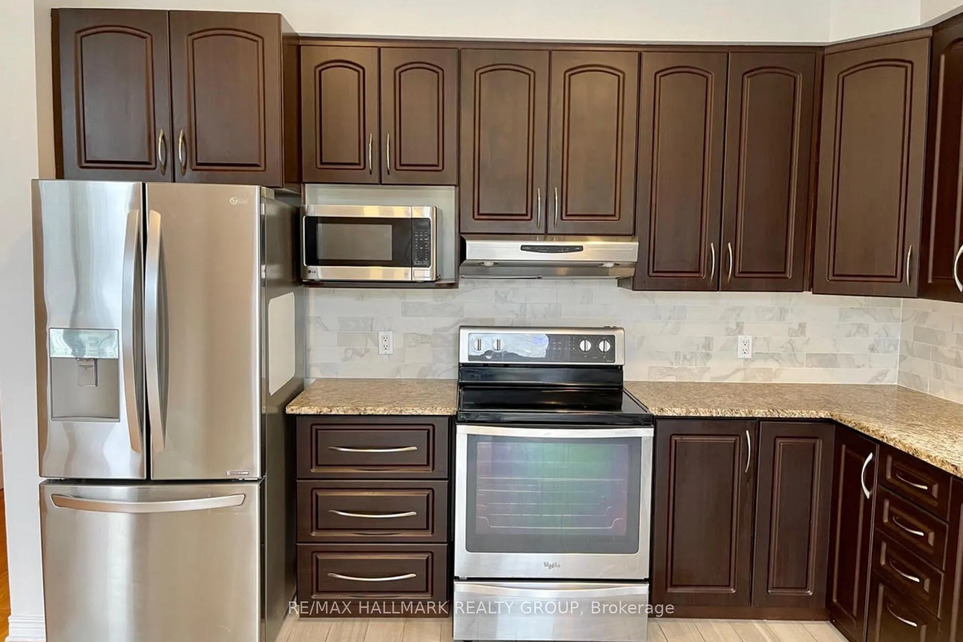 Photo 7 of 45 Rialto Way, Ottawa, Hunt Club Park/Greenboro — HOMEH