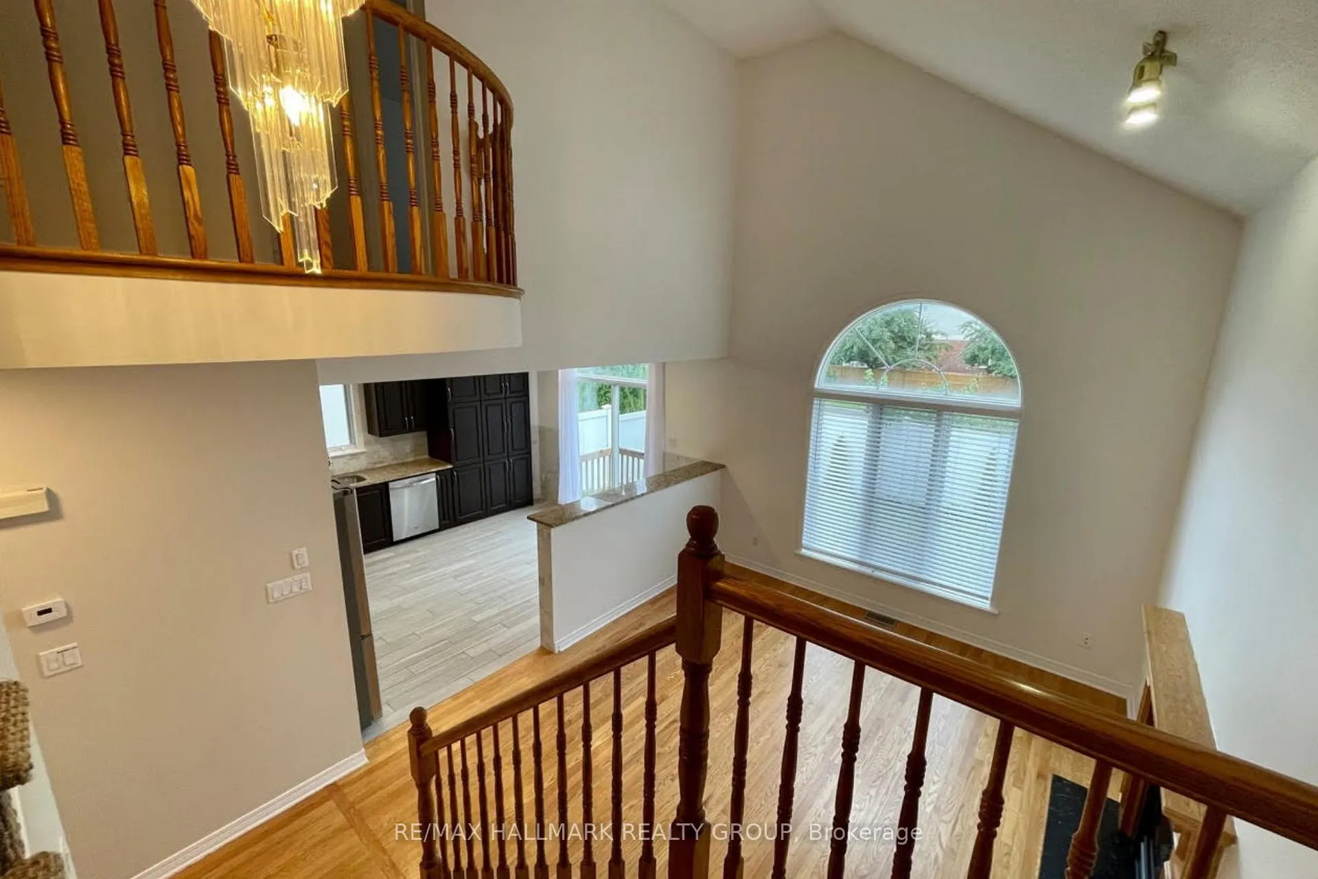 Photo 16 of 45 Rialto Way, Ottawa, Hunt Club Park/Greenboro — HOMEH