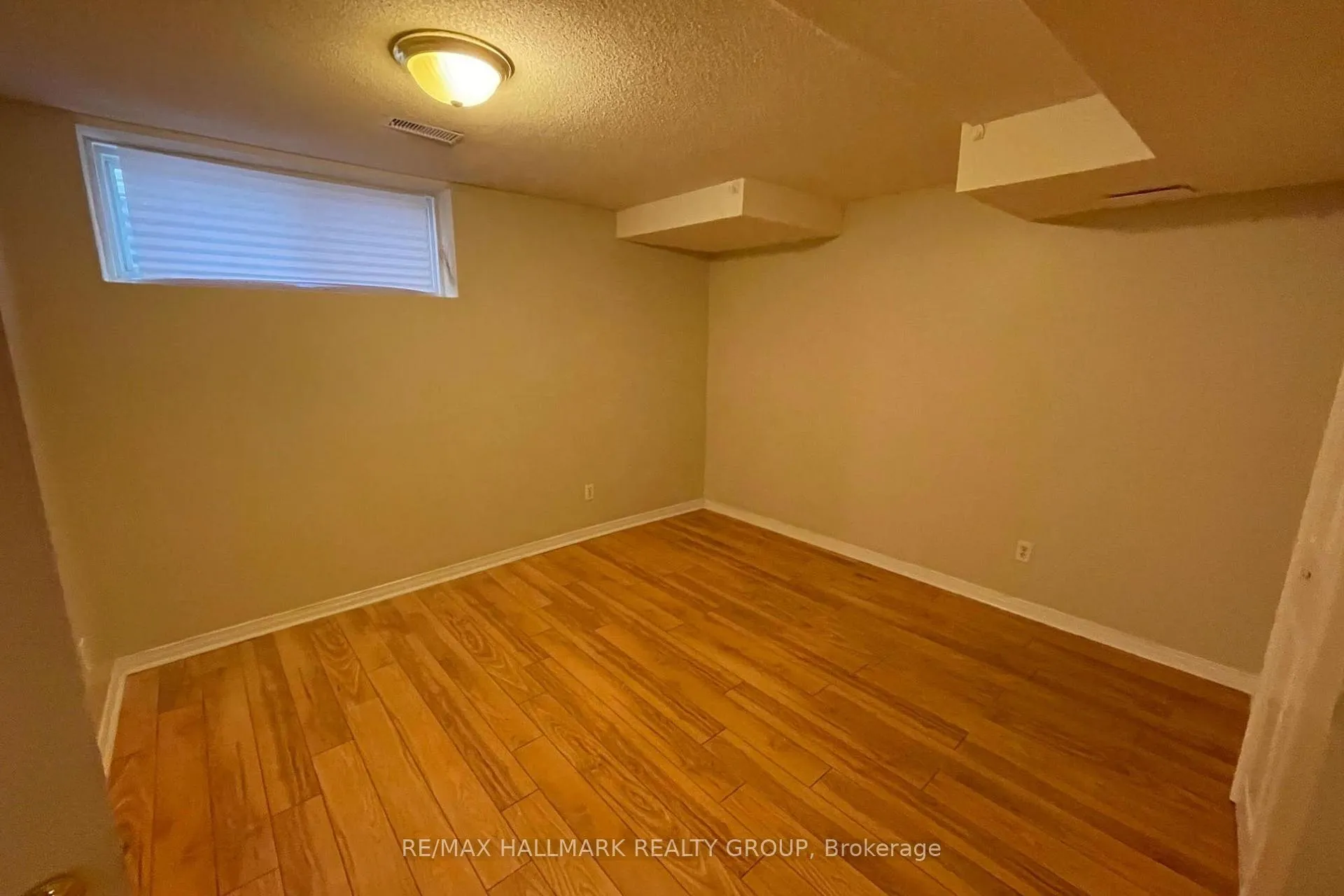 Photo 21 of 45 Rialto Way, Ottawa, Hunt Club Park/Greenboro — HOMEH