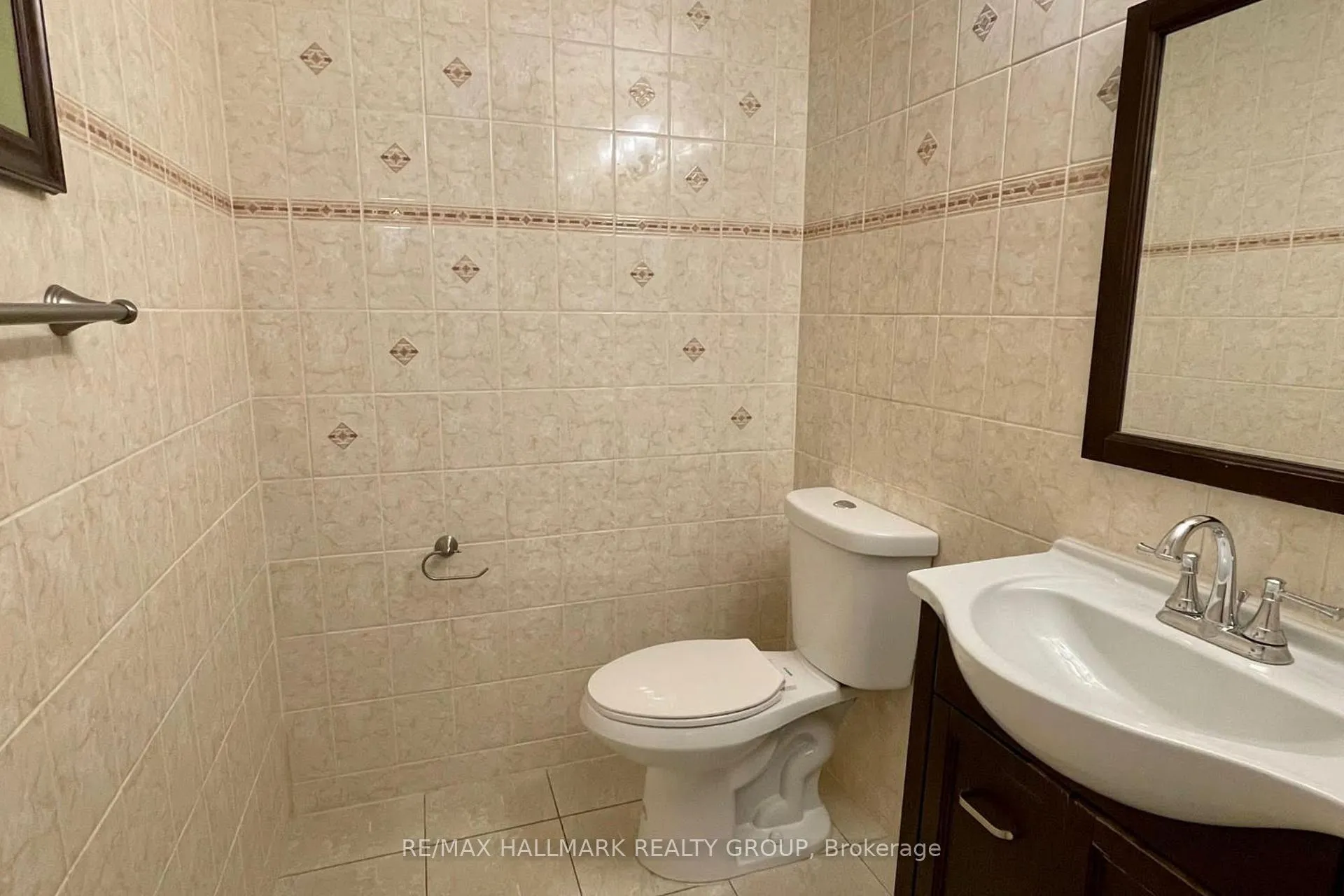 Photo 24 of 45 Rialto Way, Ottawa, Hunt Club Park/Greenboro — HOMEH