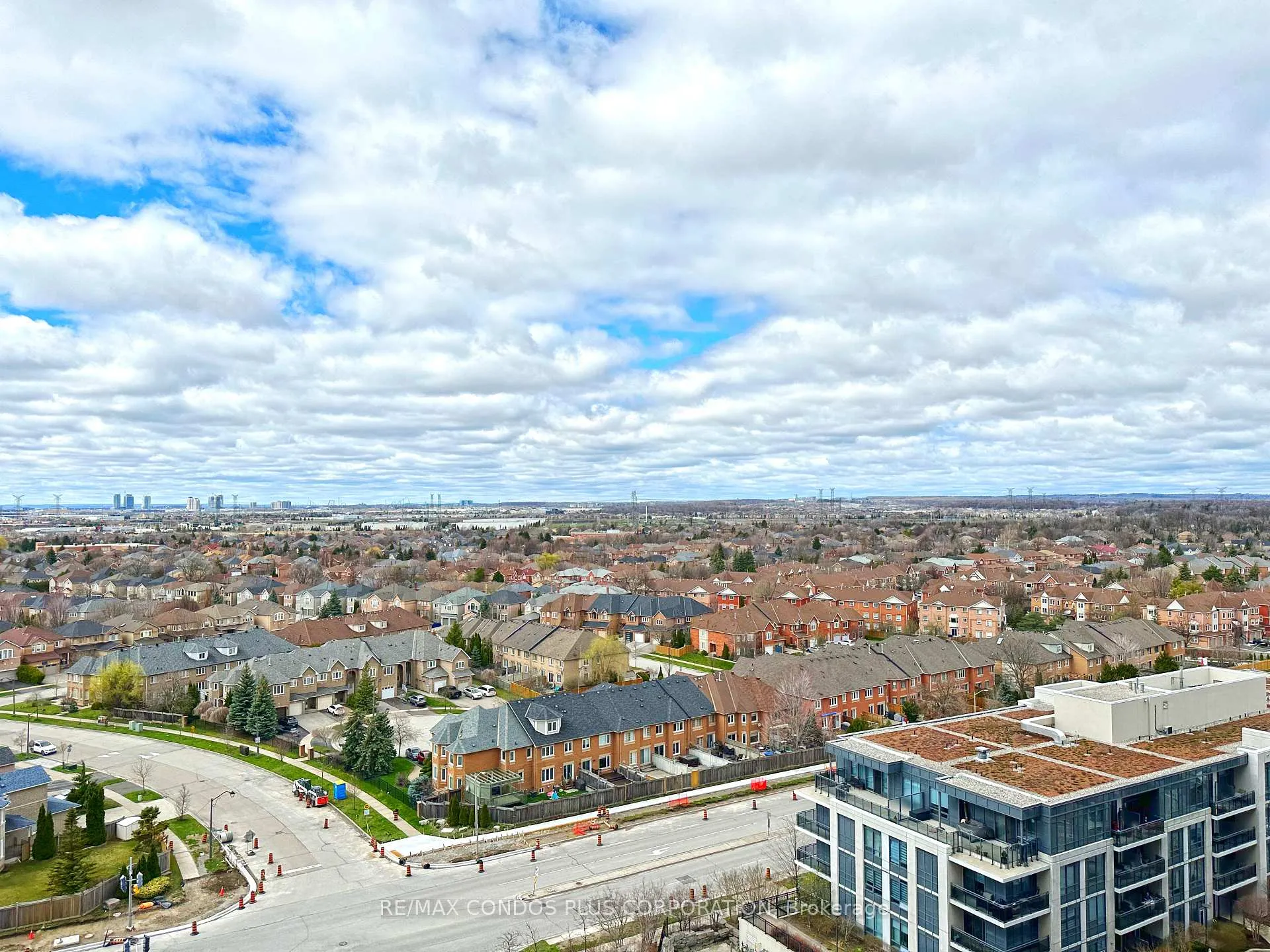 Front of Unit 1210, 20 Gatineau Drive