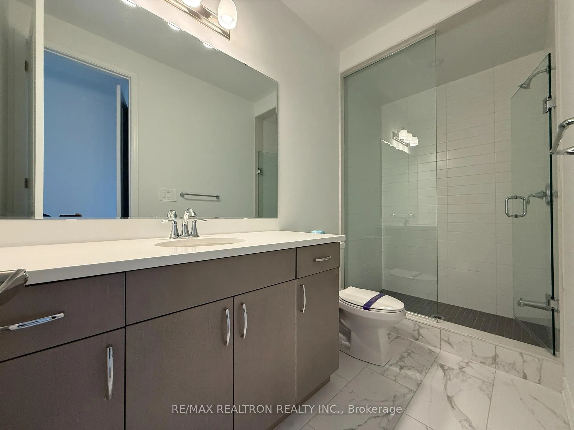 Photo 19 of 21 Moss Drive, Markham, Rural Markham — HOMEH