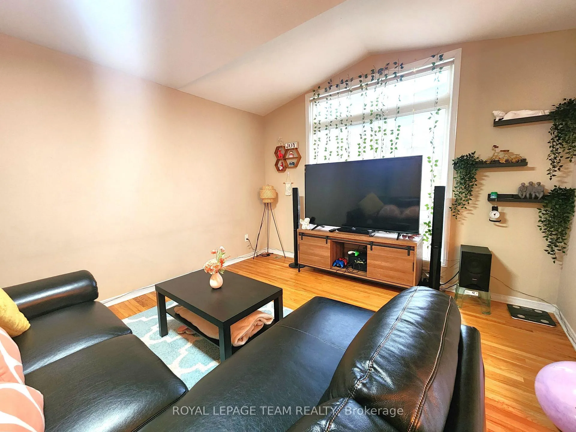 Photo 7 of 1312 Halton Terrace, Ottawa, Kanata - Morgan's Grant/South March — HOMEH