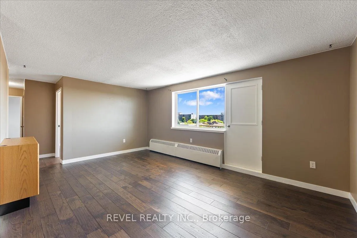Photo 3 of Unit 508, 936 Glen Street, Oshawa, Lakeview — HOMEH