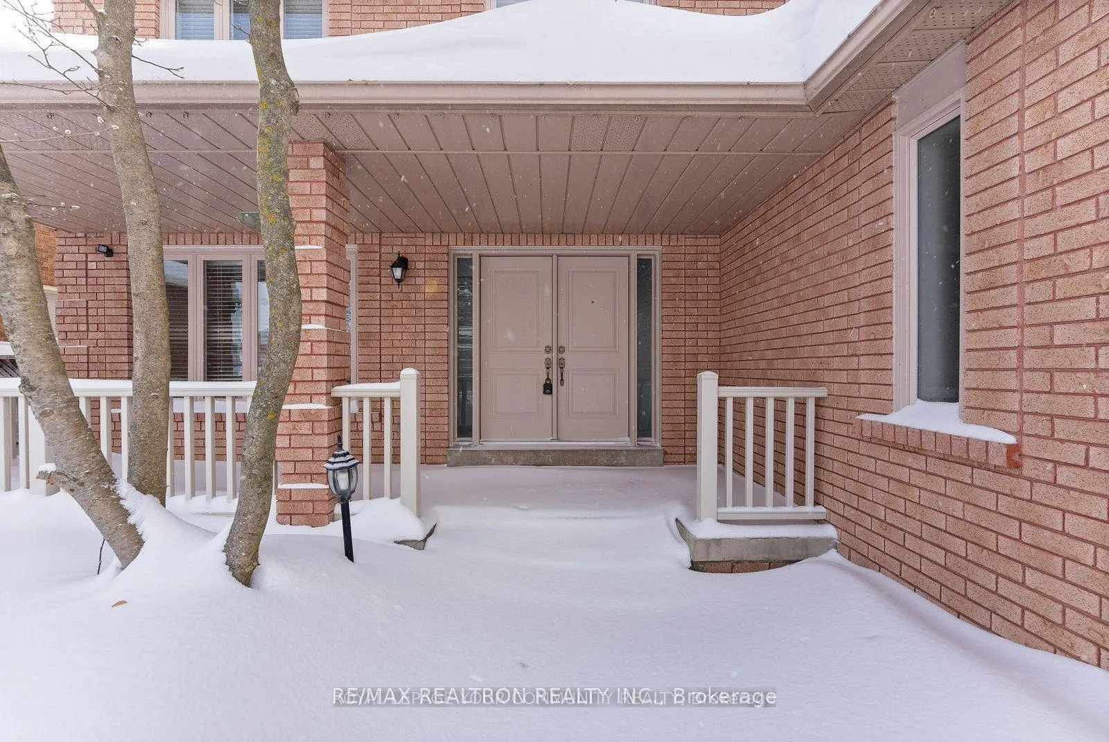 Photo 2 of 115 James Street, Barrie, Ardagh — HOMEH