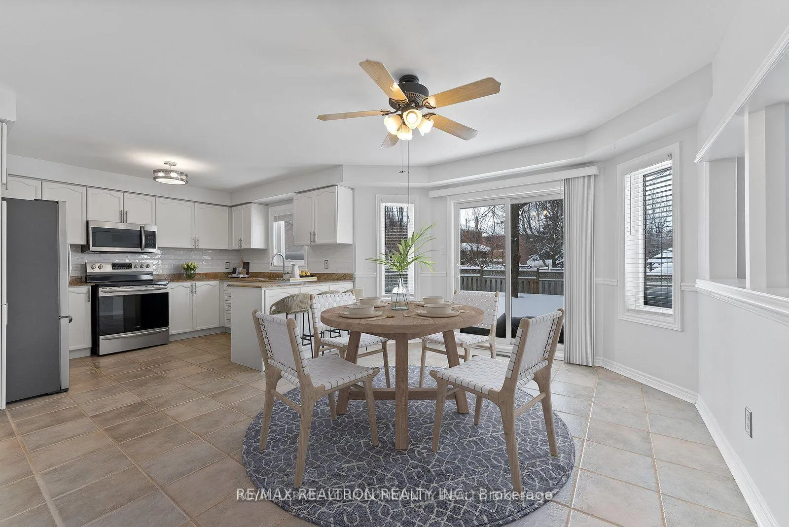 Photo 4 of 115 James Street, Barrie, Ardagh — HOMEH