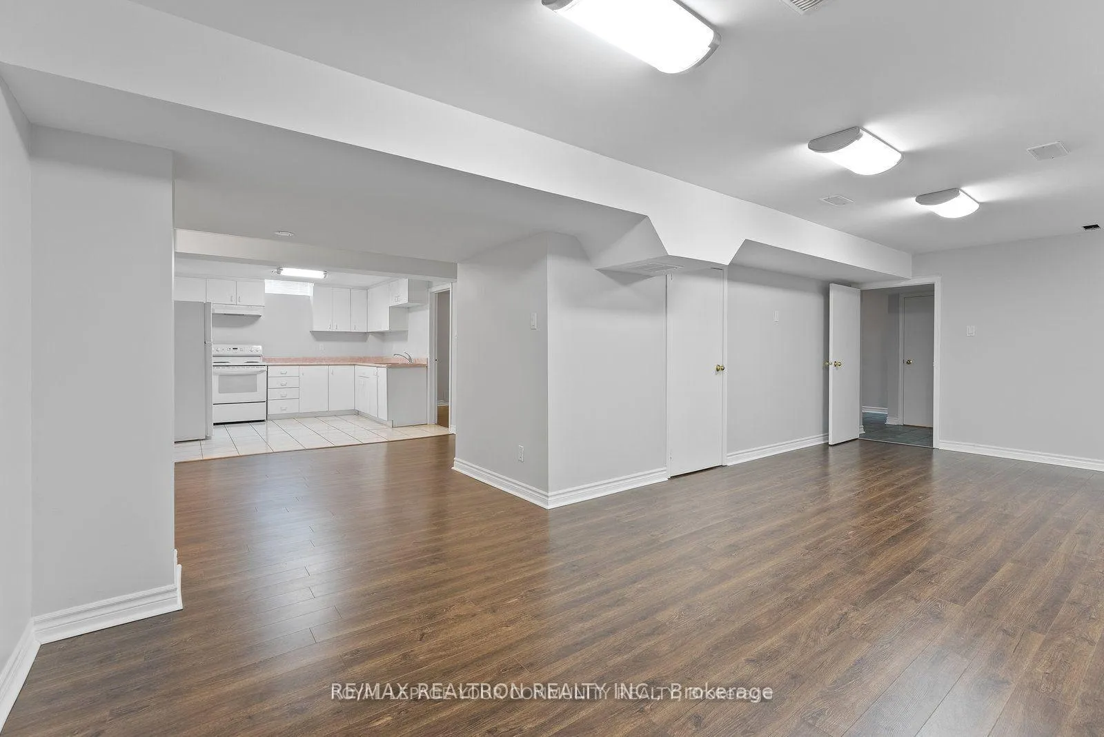 Photo 5 of 115 James Street, Barrie, Ardagh — HOMEH
