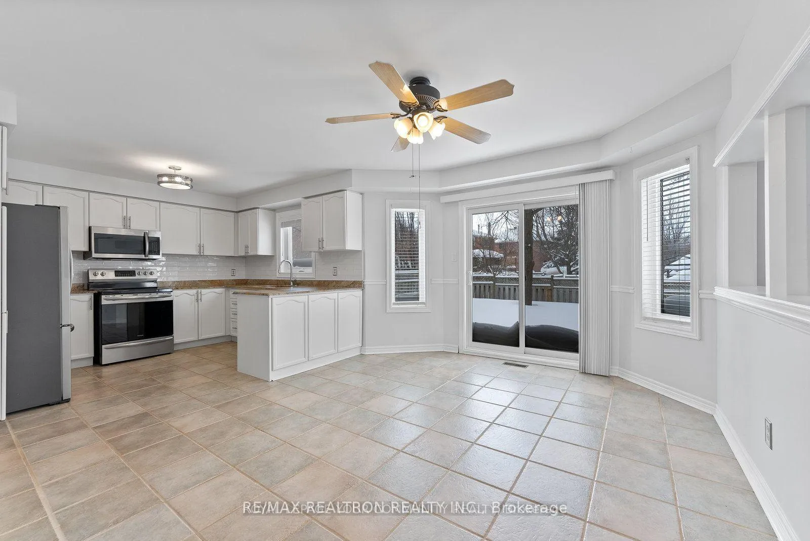 Photo 13 of 115 James Street, Barrie, Ardagh — HOMEH