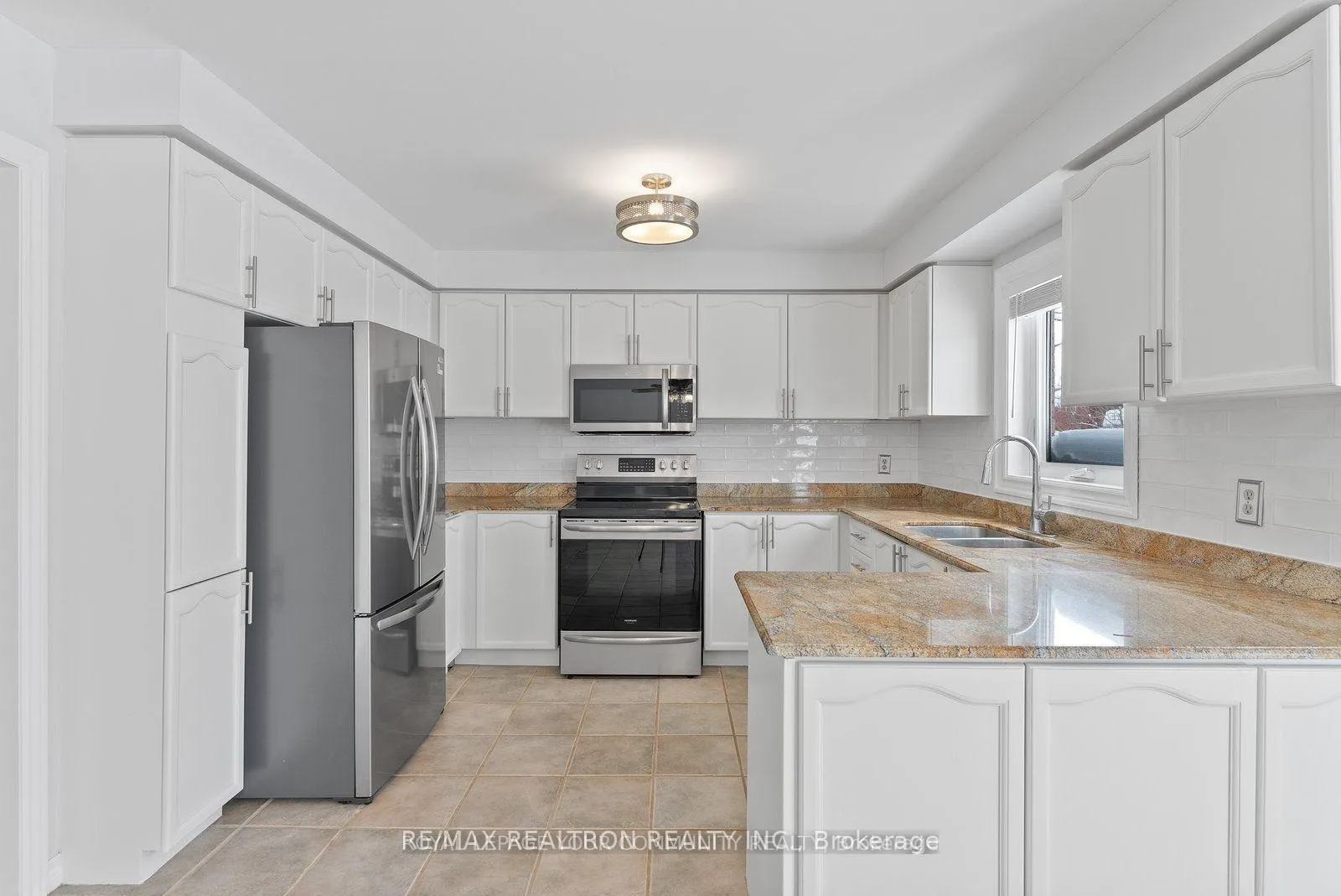 Photo 14 of 115 James Street, Barrie, Ardagh — HOMEH